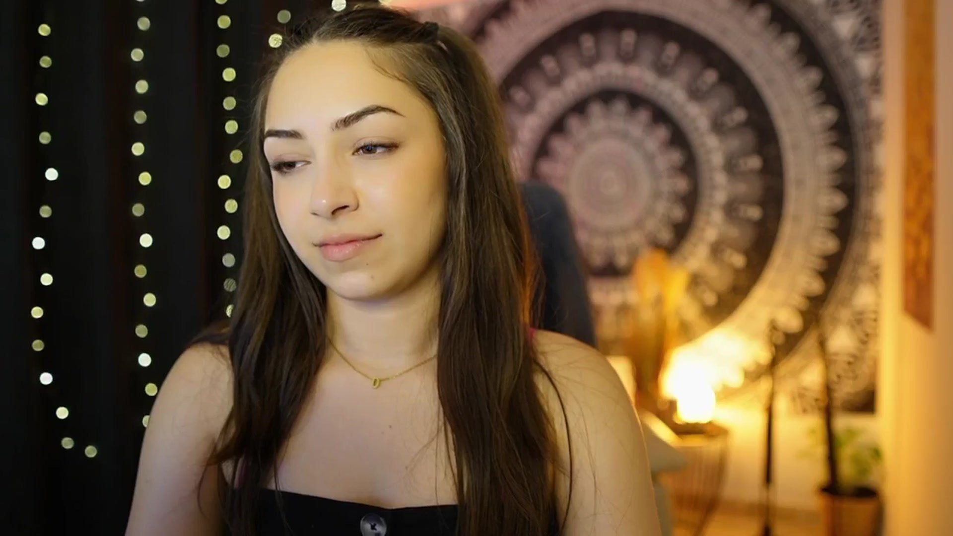 Gallery image thumbnail from Briar__Rose's myfreecams stream on, 06/06/2024, 17:58 image 8 of 20