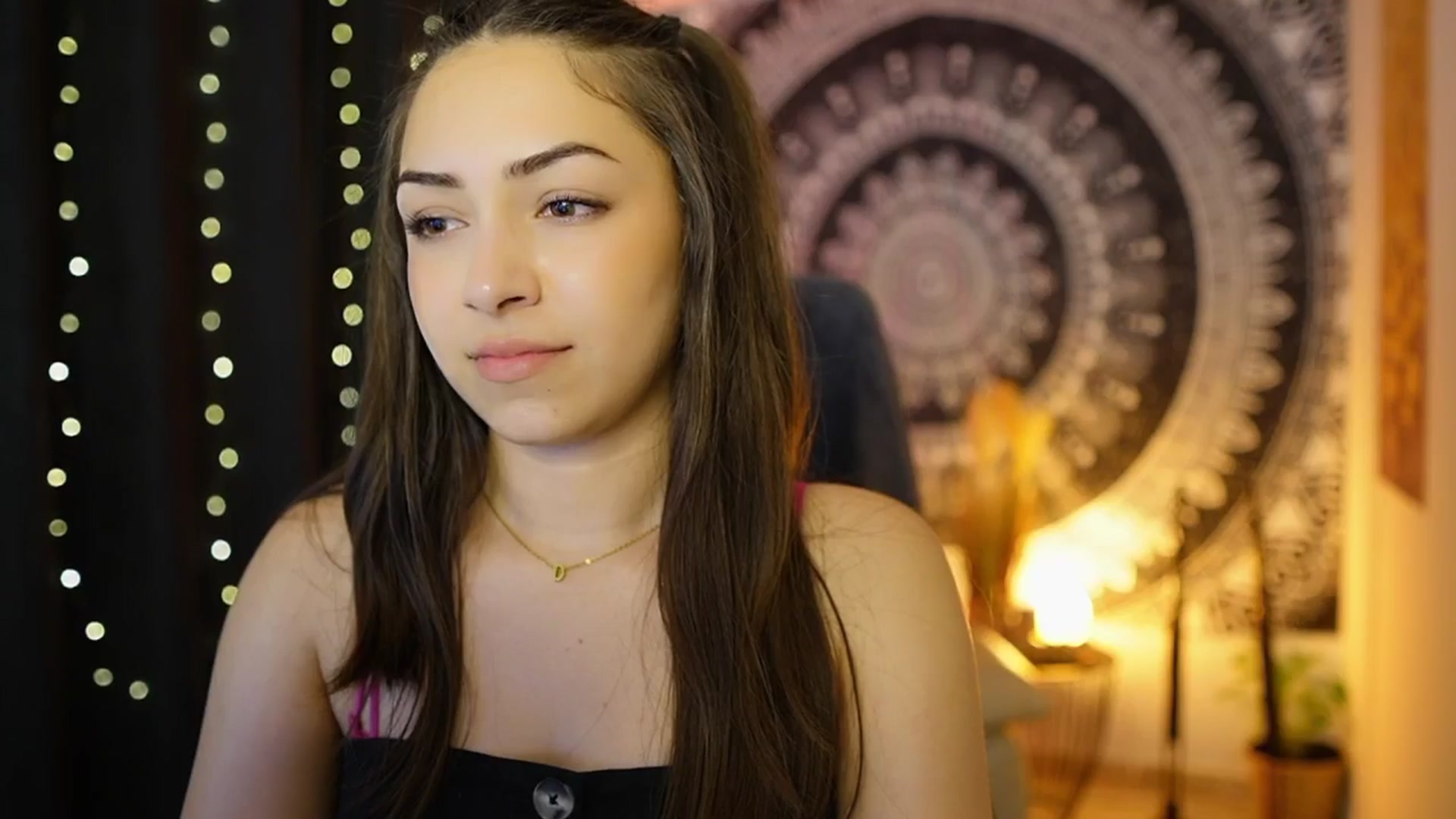 Gallery image thumbnail from Briar__Rose's myfreecams stream on, 06/06/2024, 17:58 image 15 of 20