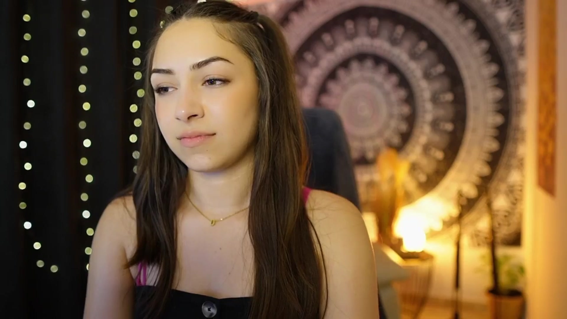Gallery image thumbnail from Briar__Rose's myfreecams stream on, 06/06/2024, 17:58 image 14 of 20