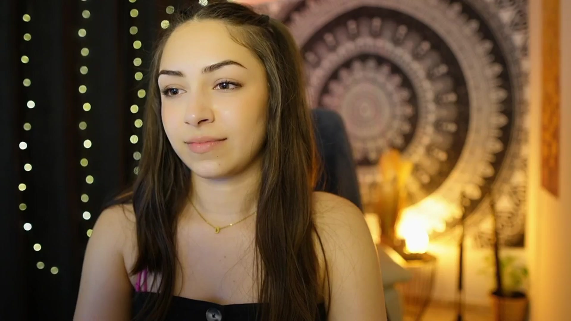 Gallery image thumbnail from Briar__Rose's myfreecams stream on, 06/06/2024, 17:58 image 12 of 20