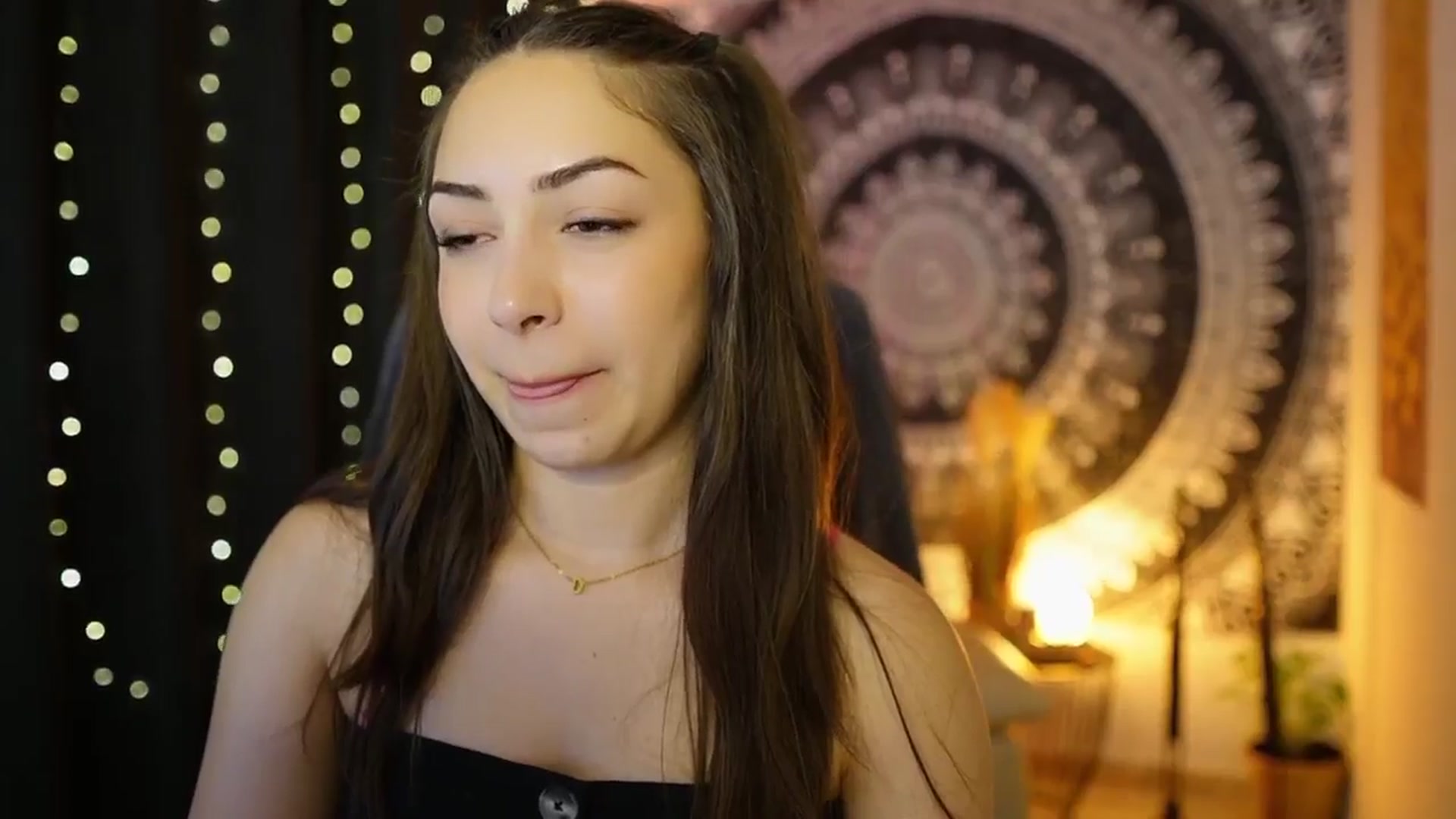 Gallery image thumbnail from Briar__Rose's myfreecams stream on, 06/06/2024, 17:58 image 6 of 20