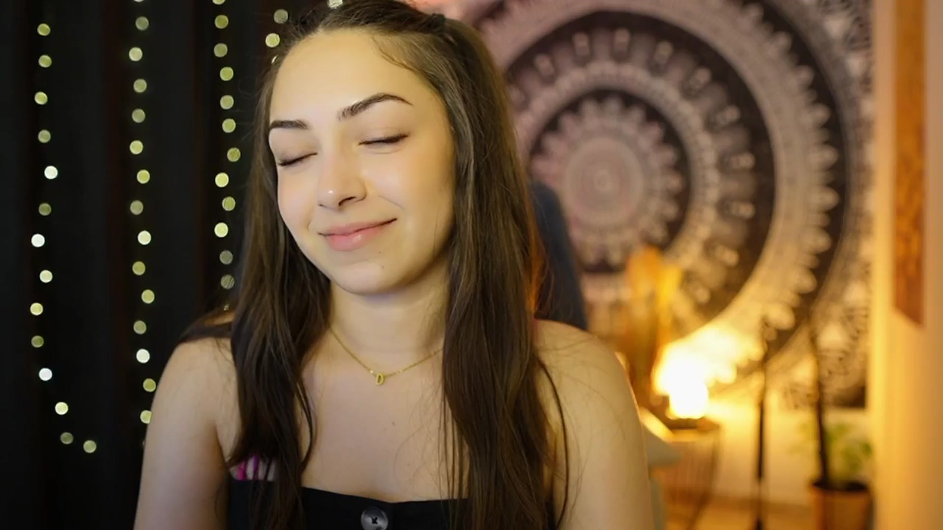 Gallery image thumbnail from Briar__Rose's myfreecams stream on, 06/06/2024, 17:58 image 11 of 20