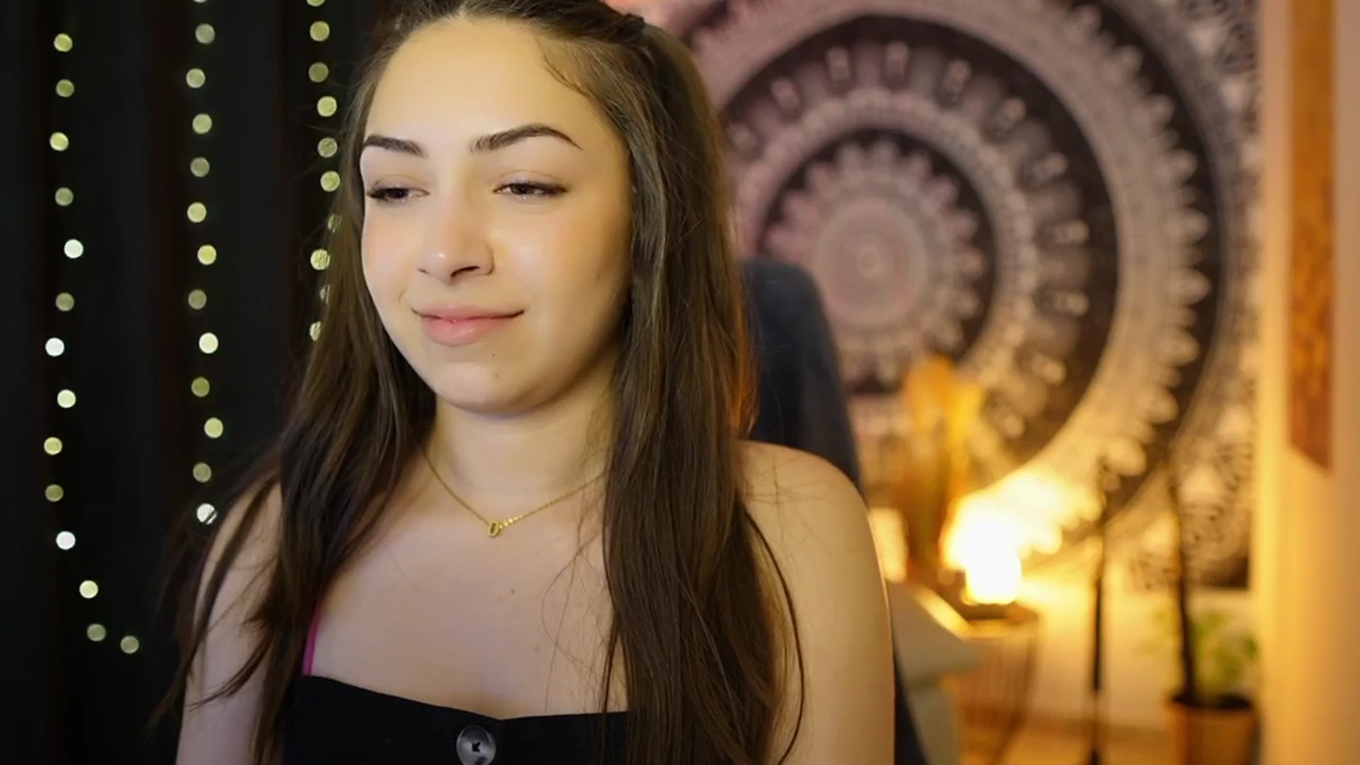 Gallery image thumbnail from Briar__Rose's myfreecams stream on, 06/06/2024, 17:58 image 18 of 20