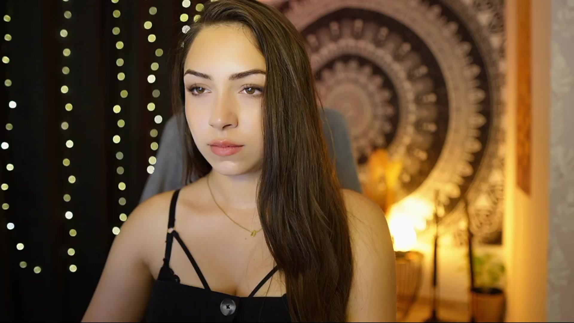 Gallery image thumbnail from Briar__Rose's myfreecams stream on, 06/13/2024, 16:34 image 16 of 20