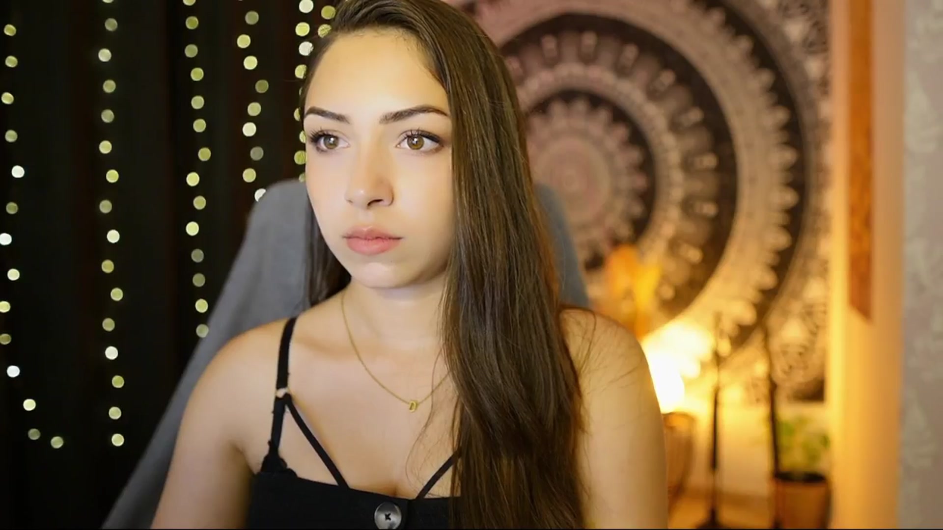 Gallery image thumbnail from Briar__Rose's myfreecams stream on, 06/13/2024, 17:34 image 6 of 20