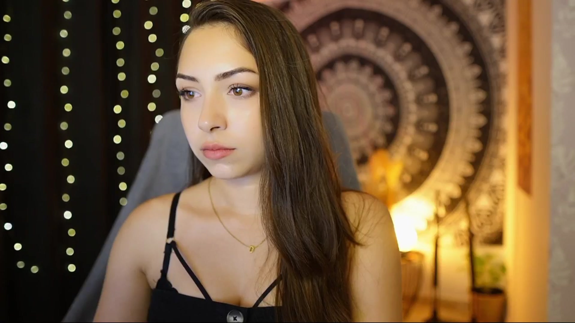 Gallery image thumbnail from Briar__Rose's myfreecams stream on, 06/13/2024, 17:34 image 2 of 20