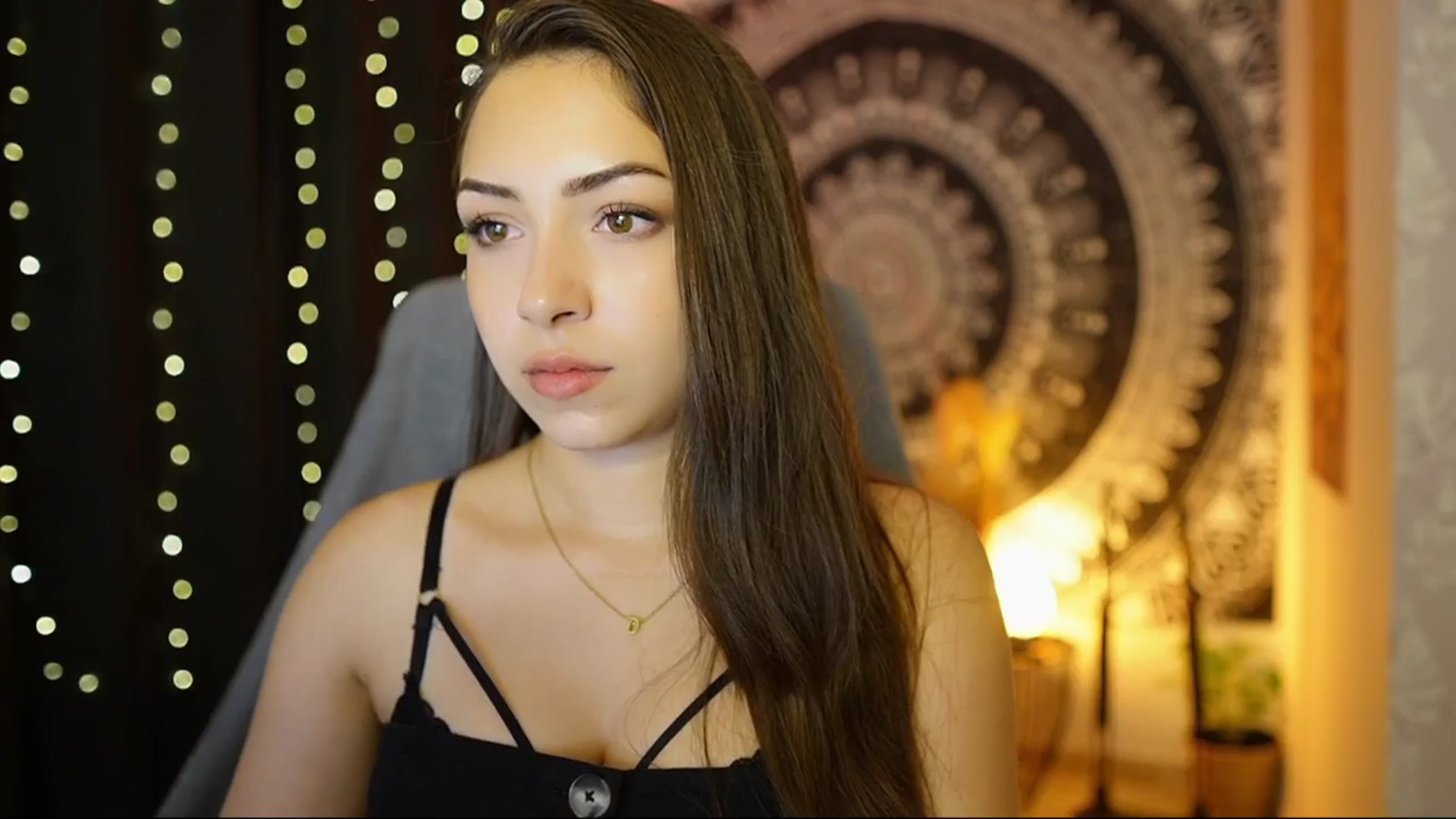 Gallery image thumbnail from Briar__Rose's myfreecams stream on, 06/13/2024, 17:34 image 11 of 20