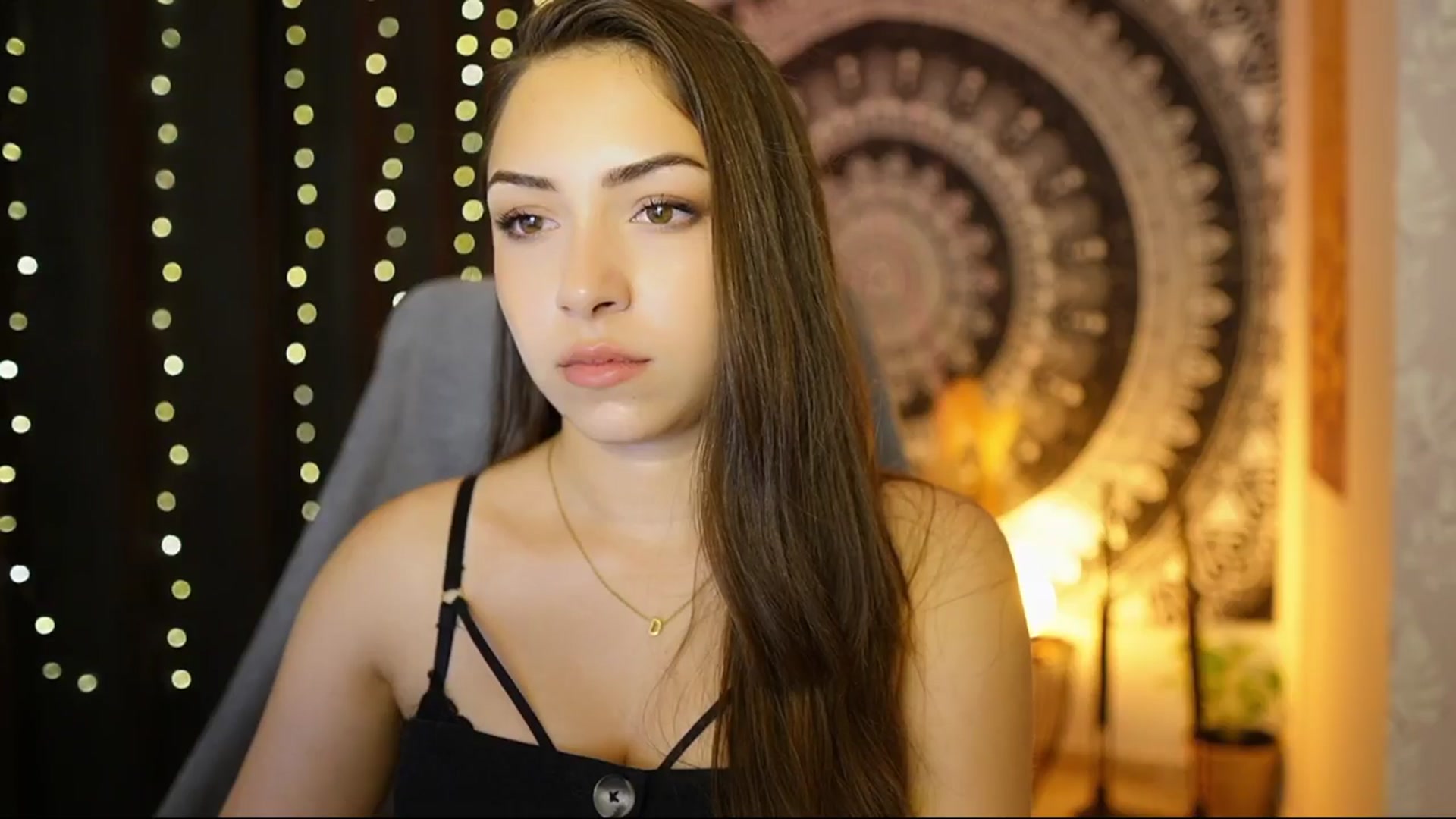 Gallery image thumbnail from Briar__Rose's myfreecams stream on, 06/13/2024, 17:34 image 8 of 20