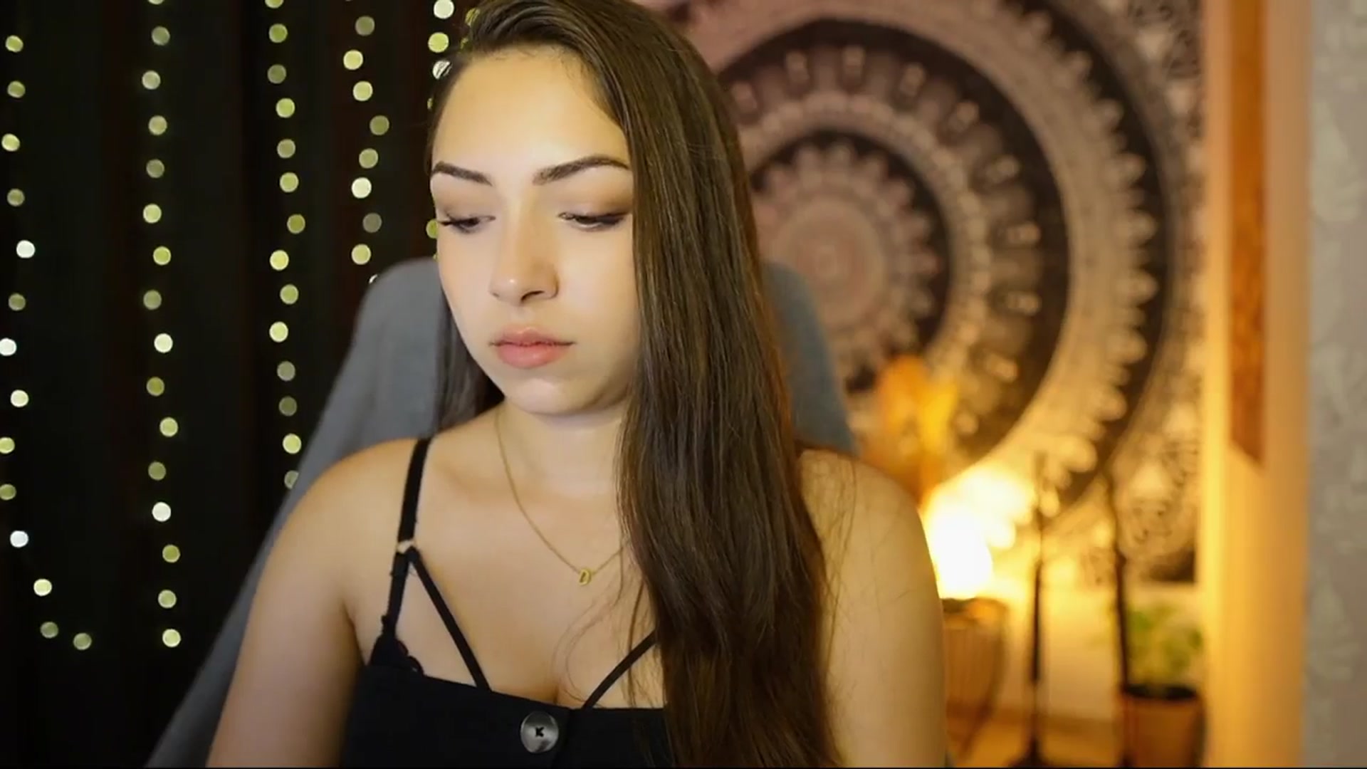 Gallery image thumbnail from Briar__Rose's myfreecams stream on, 06/13/2024, 17:34 image 13 of 20