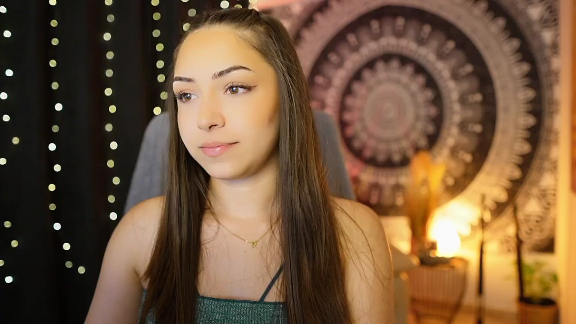 Gallery image thumbnail from Briar__Rose's myfreecams stream on, 06/14/2024, 13:35 image 14 of 20