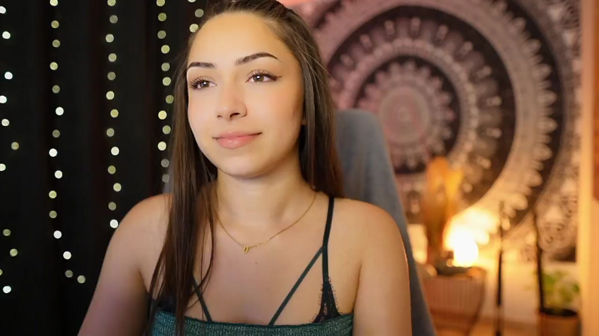 Gallery image thumbnail from Briar__Rose's myfreecams stream on, 06/14/2024, 17:43 image 15 of 20