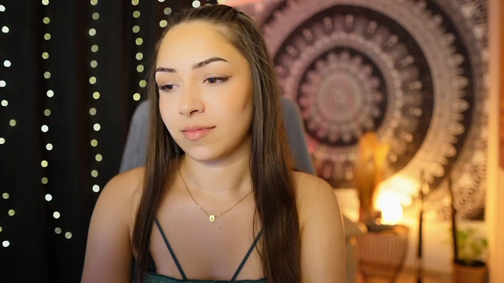 Gallery image thumbnail from Briar__Rose's myfreecams stream on, 06/14/2024, 17:43 image 18 of 20