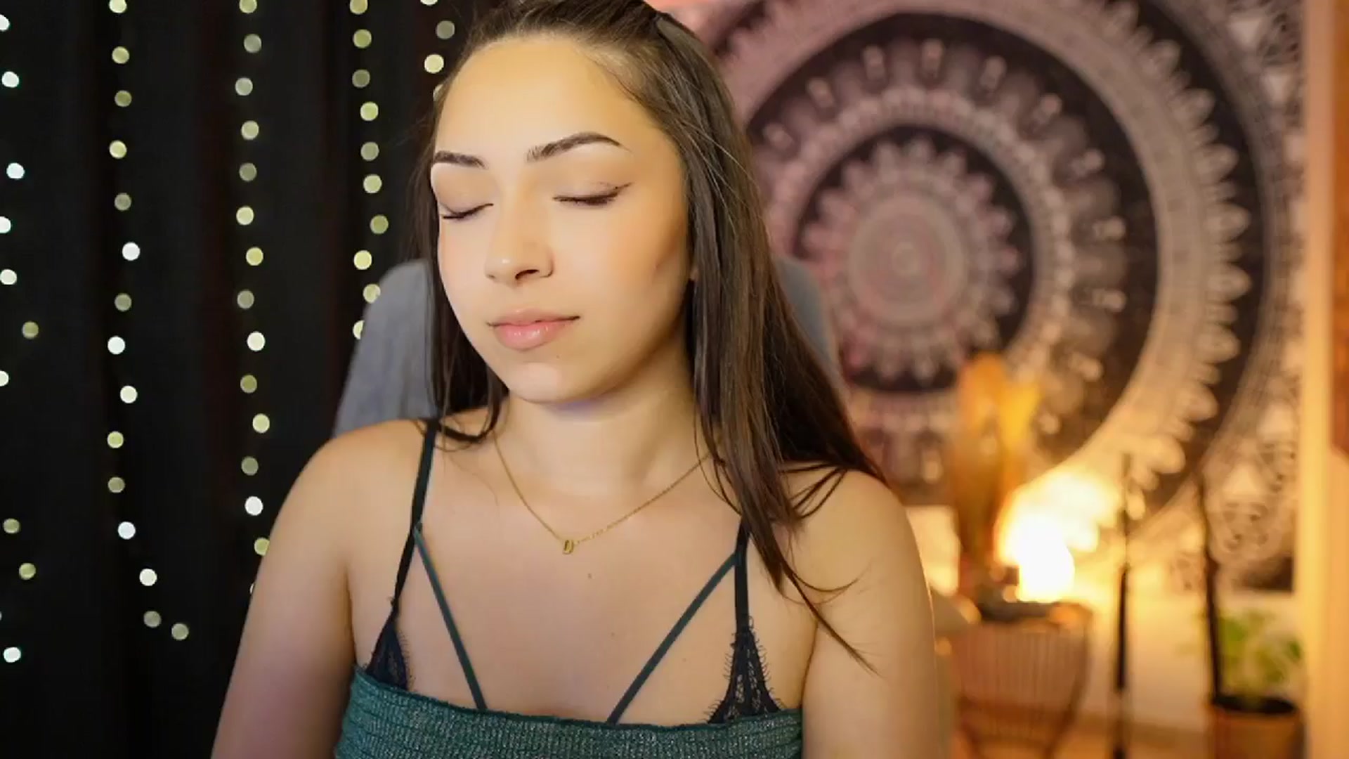 Gallery image thumbnail from Briar__Rose's myfreecams stream on, 06/14/2024, 18:07 image 7 of 20