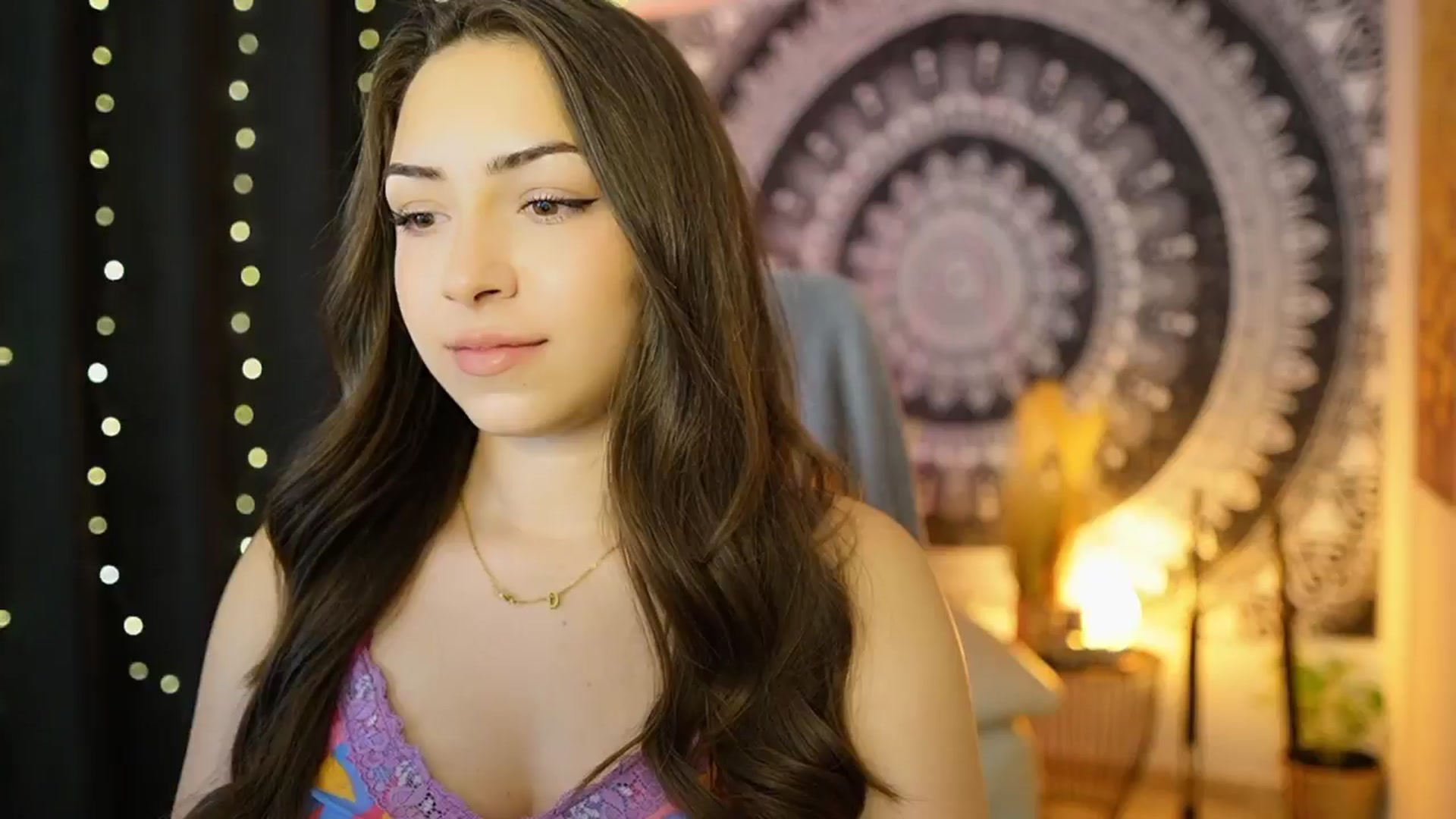 Gallery image thumbnail from Briar__Rose's myfreecams stream on, 06/17/2024, 16:29 image 18 of 20