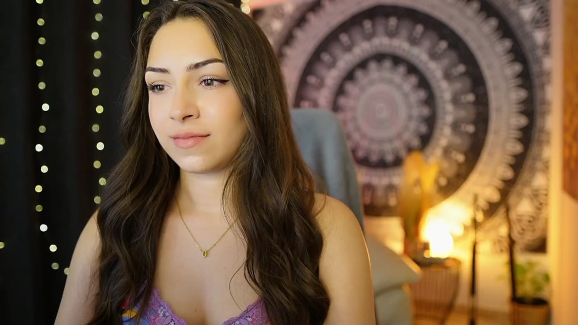 Gallery image thumbnail from Briar__Rose's myfreecams stream on, 06/17/2024, 17:56 image 15 of 20