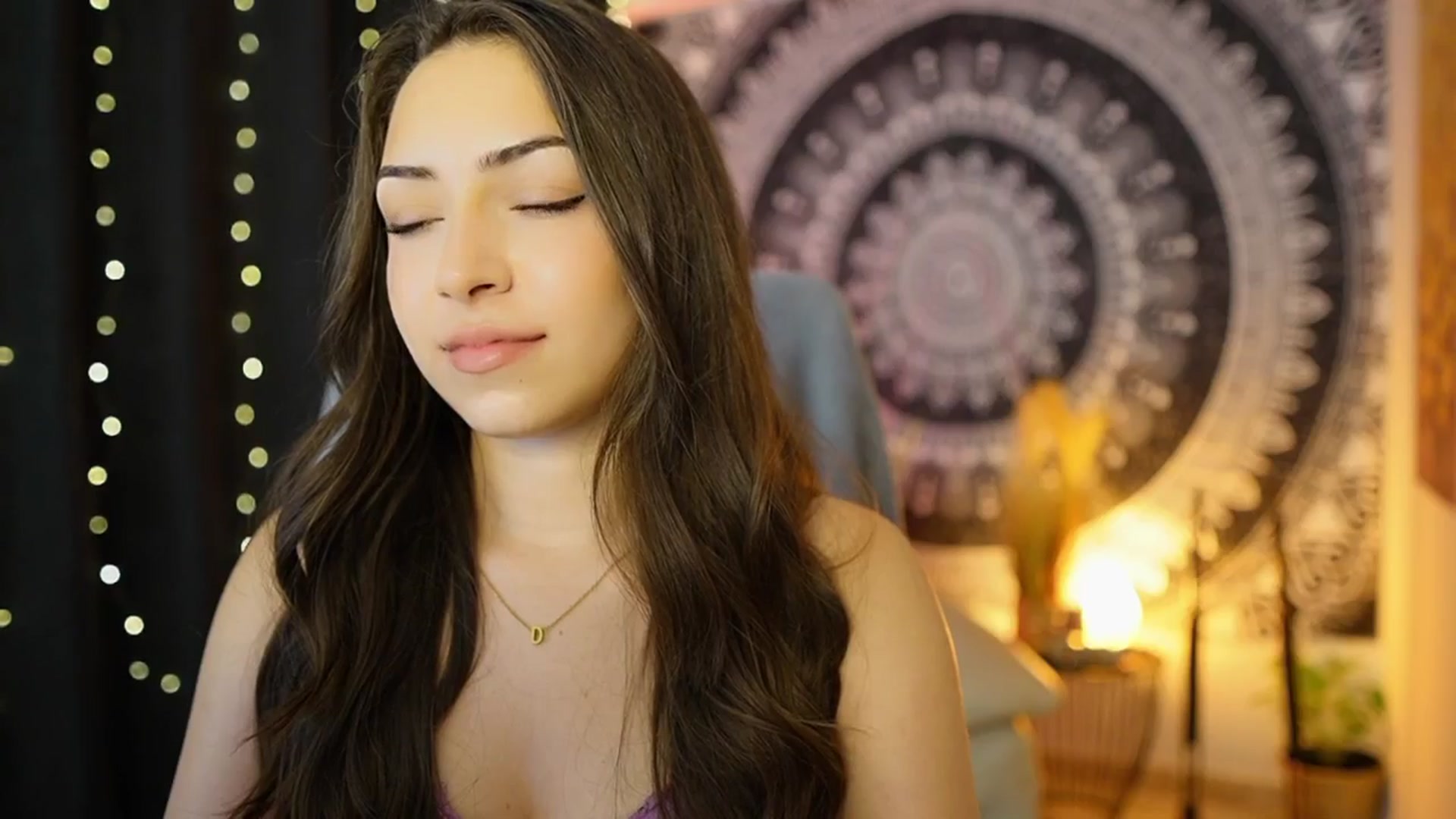 Gallery image thumbnail from Briar__Rose's myfreecams stream on, 06/17/2024, 17:56 image 16 of 20