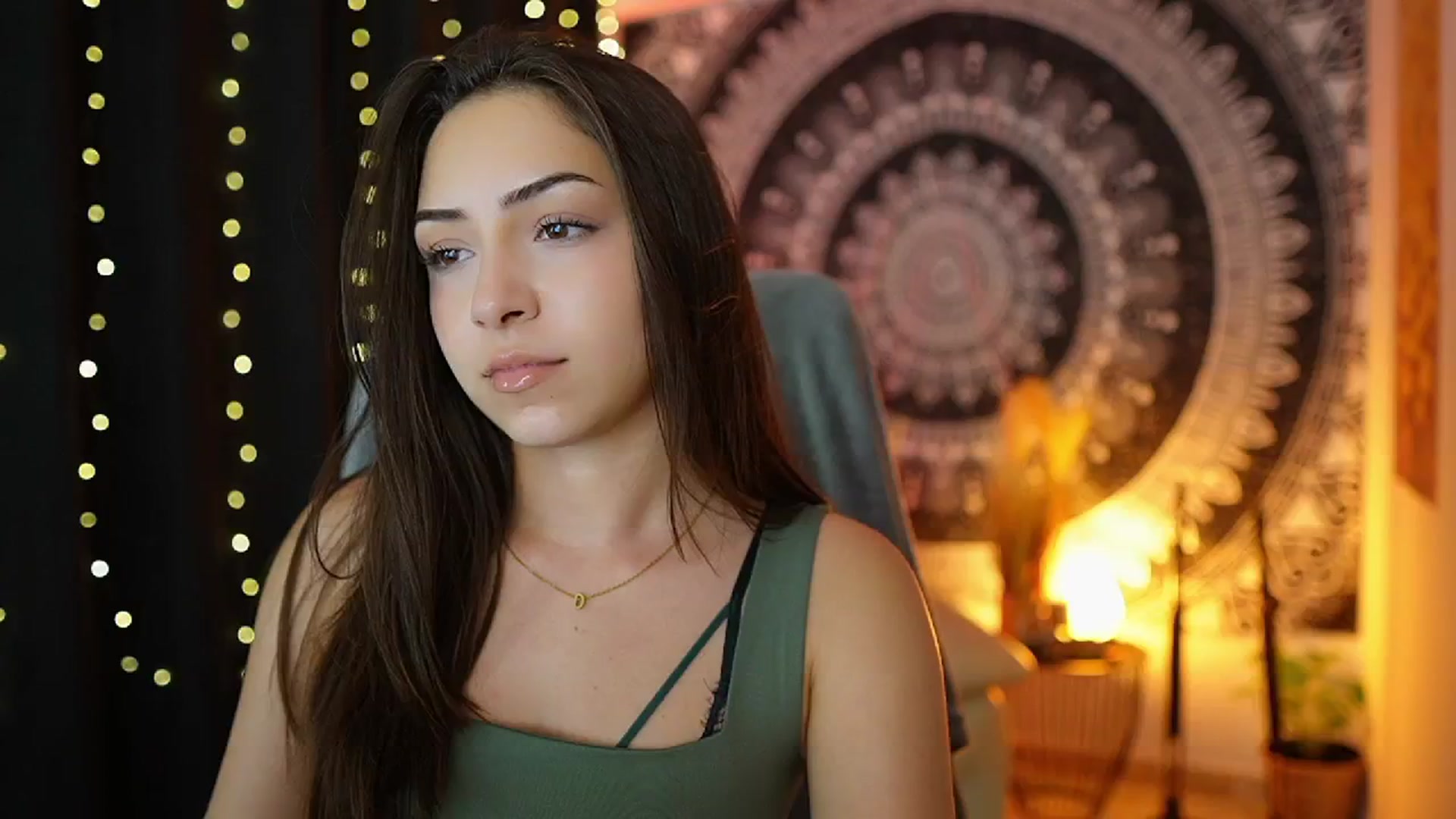 Gallery image thumbnail from Briar__Rose's myfreecams stream on, 06/20/2024, 16:44 image 6 of 20