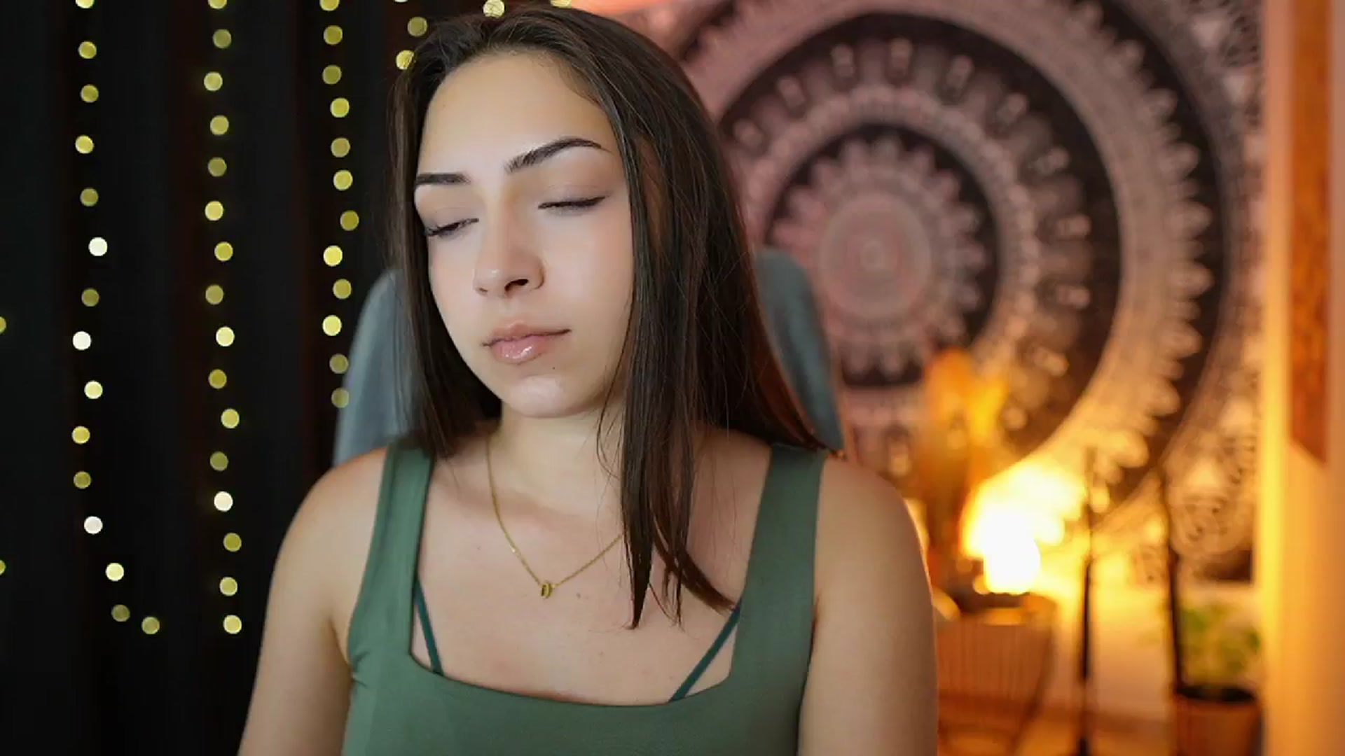 Gallery image thumbnail from Briar__Rose's myfreecams stream on, 06/20/2024, 17:45 image 6 of 20