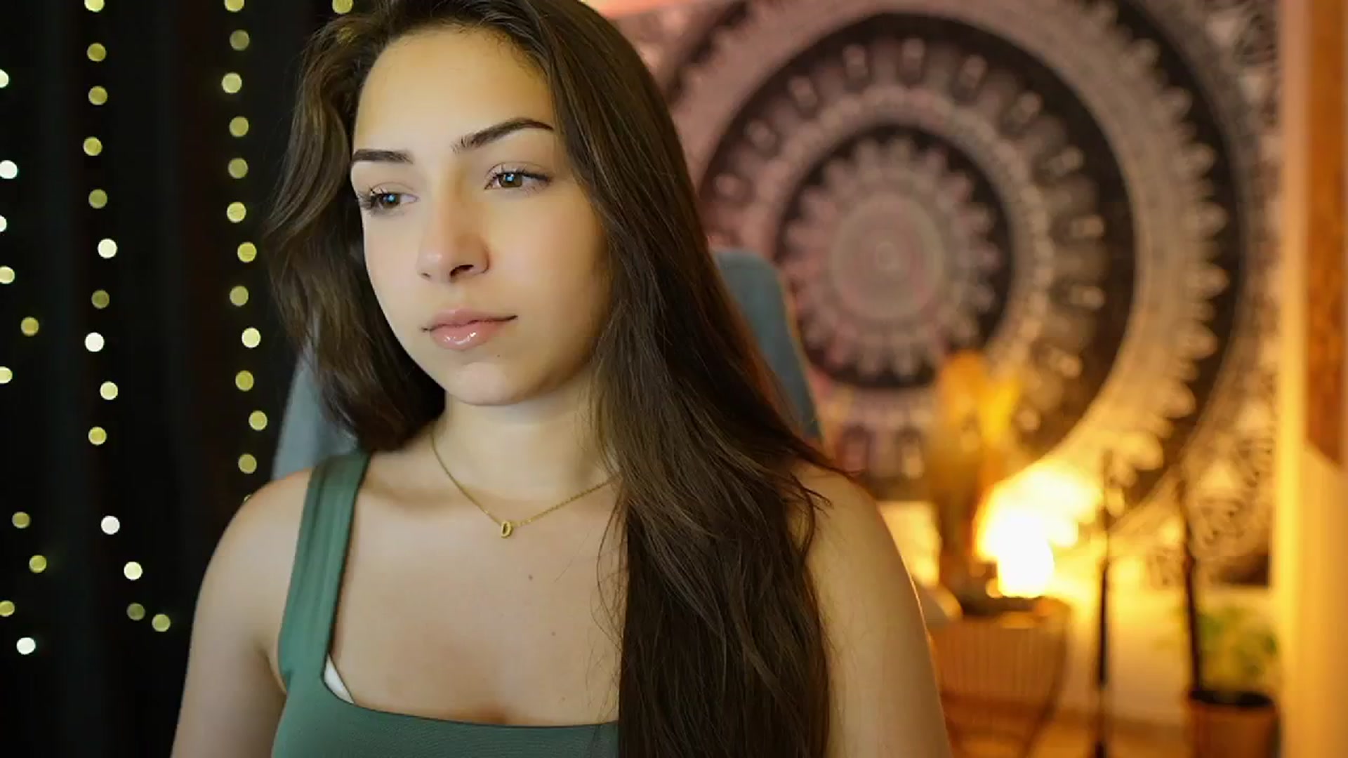 Gallery image thumbnail from Briar__Rose's myfreecams stream on, 06/25/2024, 16:38 image 14 of 20