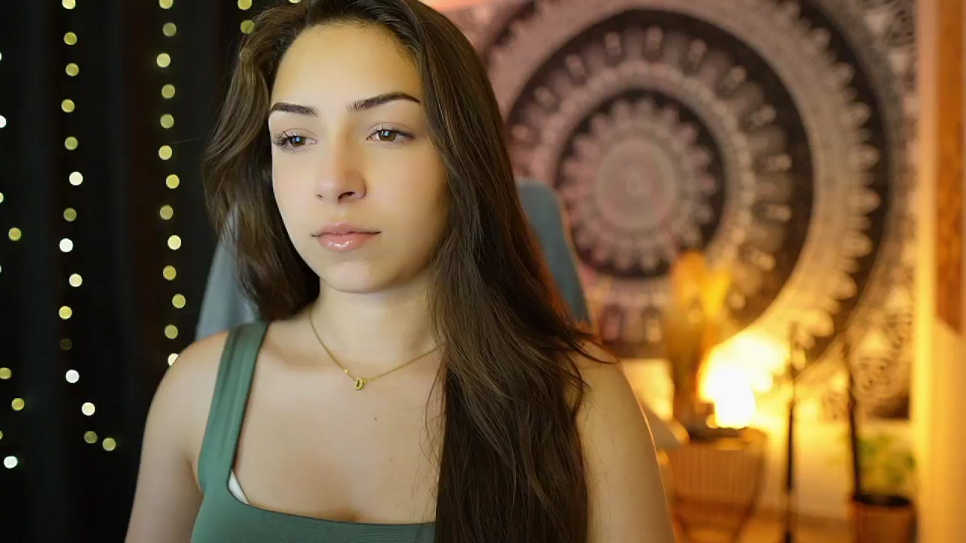 Gallery image thumbnail from Briar__Rose's myfreecams stream on, 06/25/2024, 16:38 image 15 of 20
