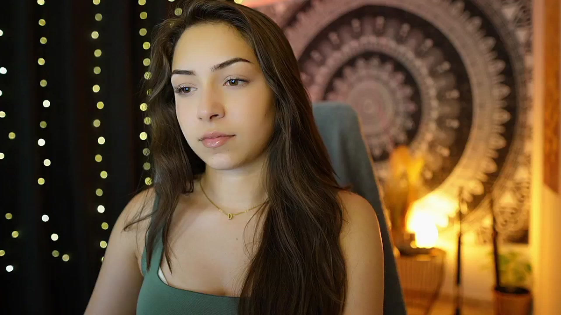 Gallery image thumbnail from Briar__Rose's myfreecams stream on, 06/25/2024, 16:38 image 19 of 20