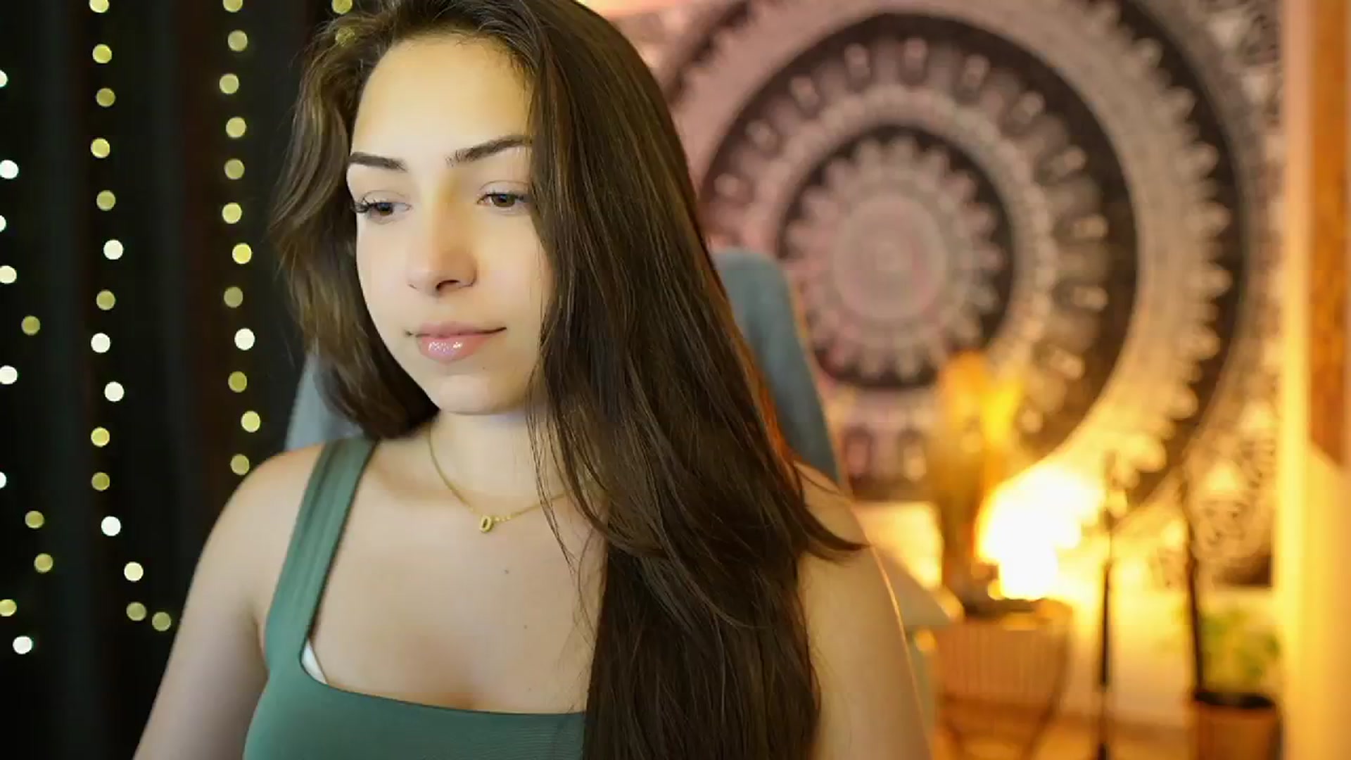 Gallery image thumbnail from Briar__Rose's myfreecams stream on, 06/25/2024, 16:38 image 2 of 20