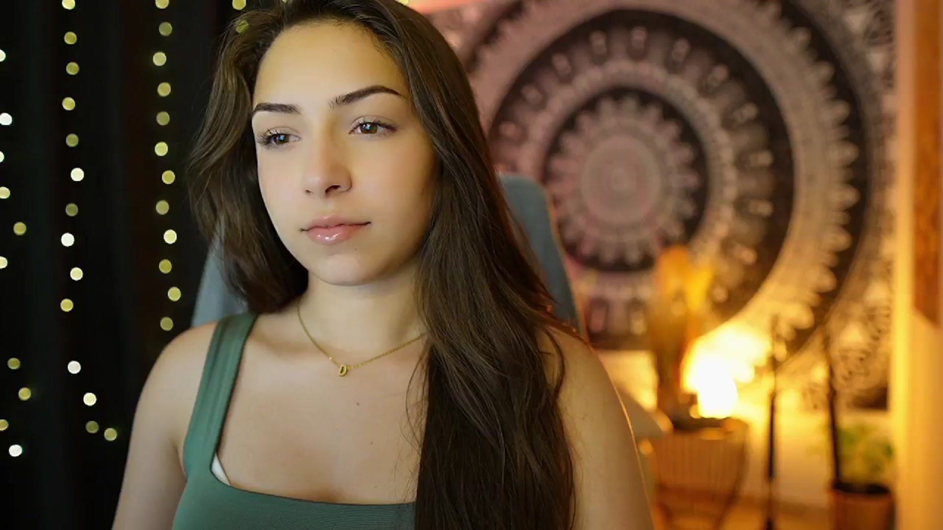 Gallery image thumbnail from Briar__Rose's myfreecams stream on, 06/25/2024, 16:38 image 11 of 20