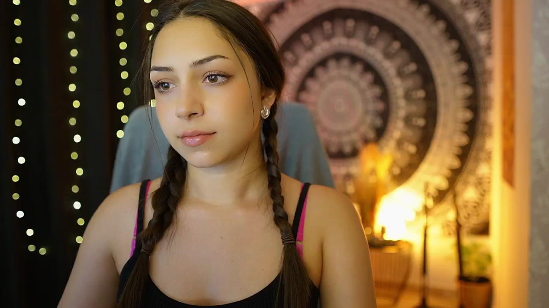 Gallery image thumbnail from Briar__Rose's myfreecams stream on, 07/02/2024, 16:37 image 16 of 20
