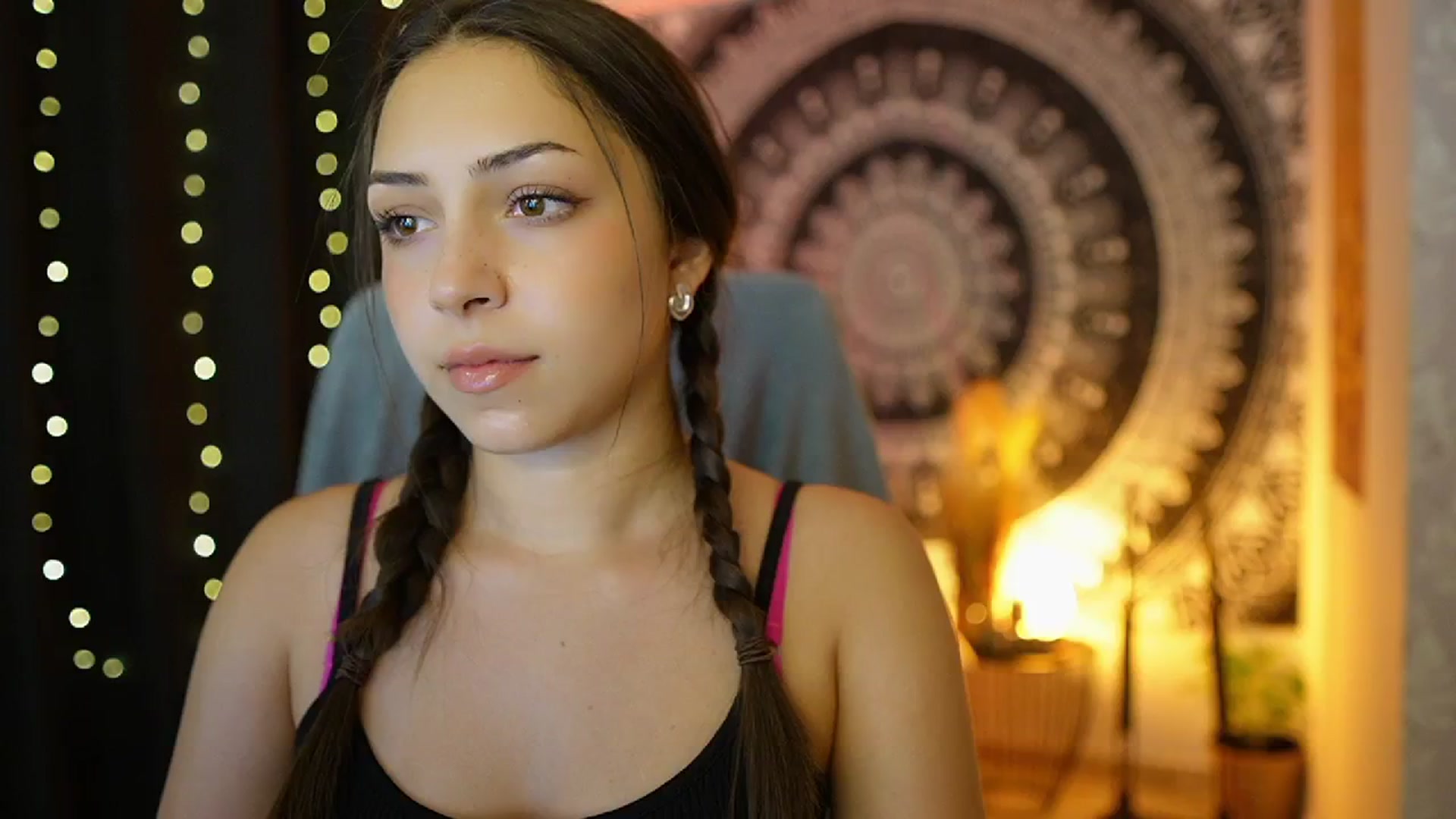 Gallery image thumbnail from Briar__Rose's myfreecams stream on, 07/02/2024, 16:37 image 17 of 20