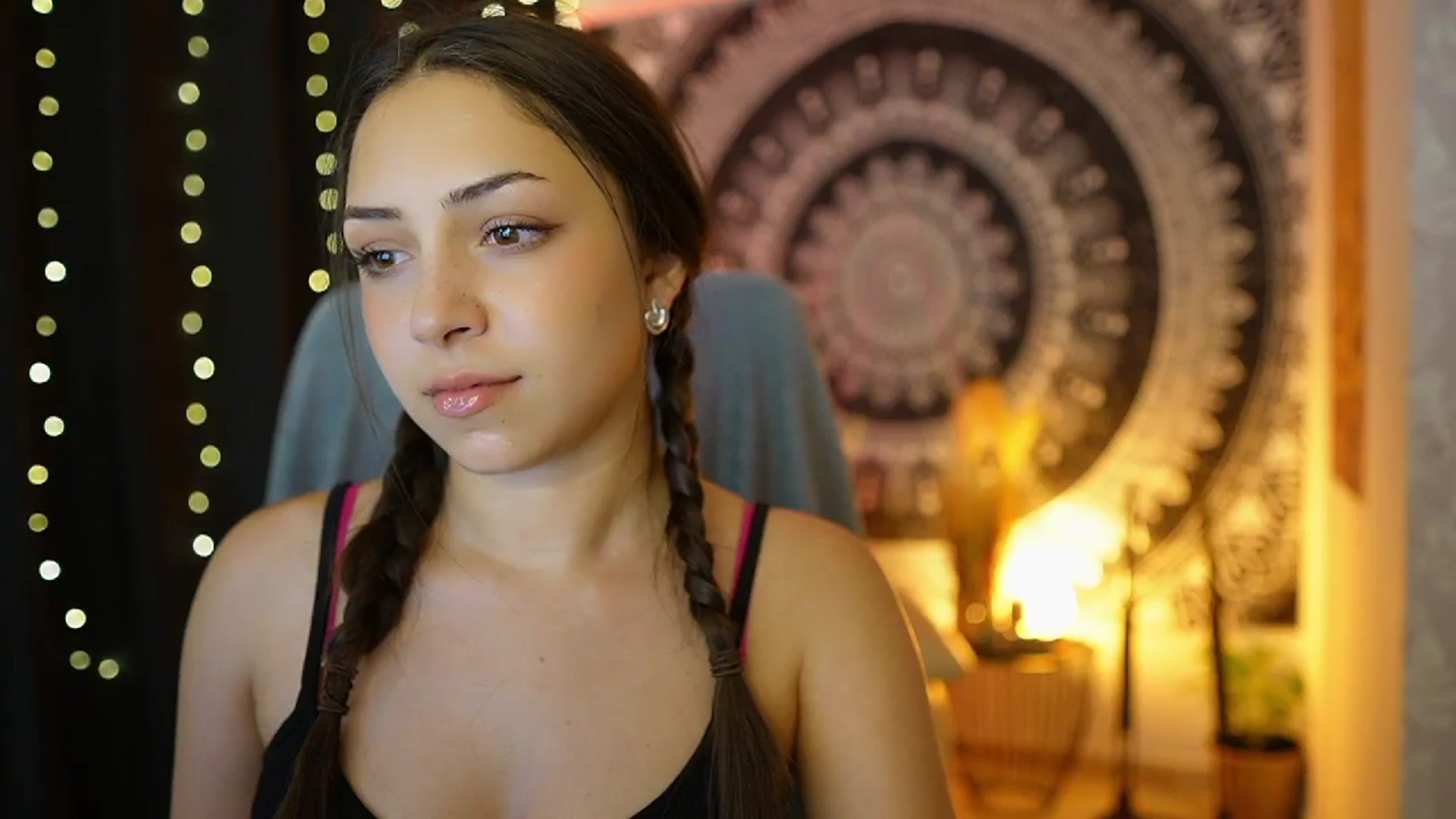 Gallery image thumbnail from Briar__Rose's myfreecams stream on, 07/02/2024, 18:00 image 20 of 20
