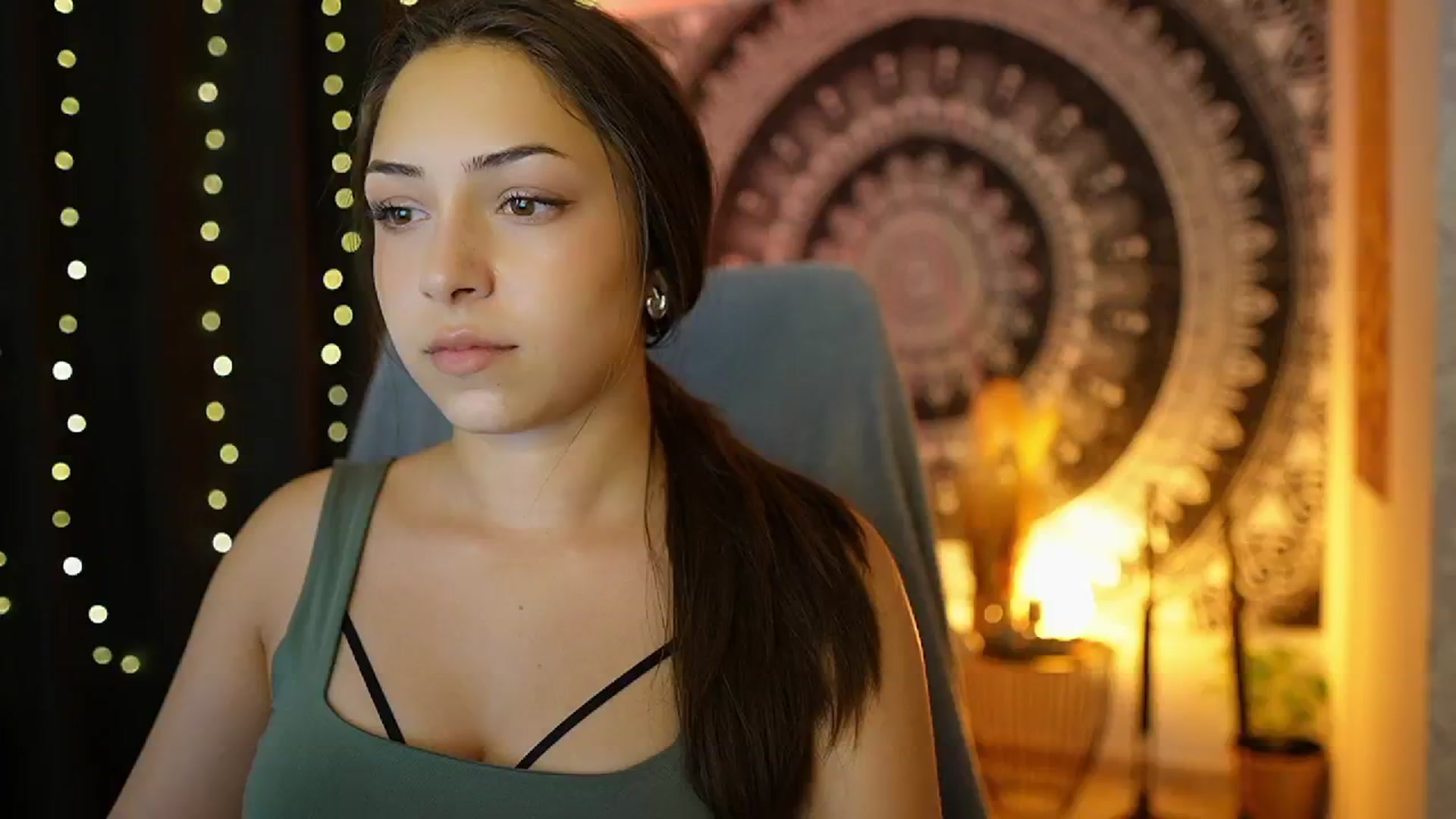 Gallery image thumbnail from Briar__Rose's myfreecams stream on, 07/03/2024, 18:01 image 17 of 20