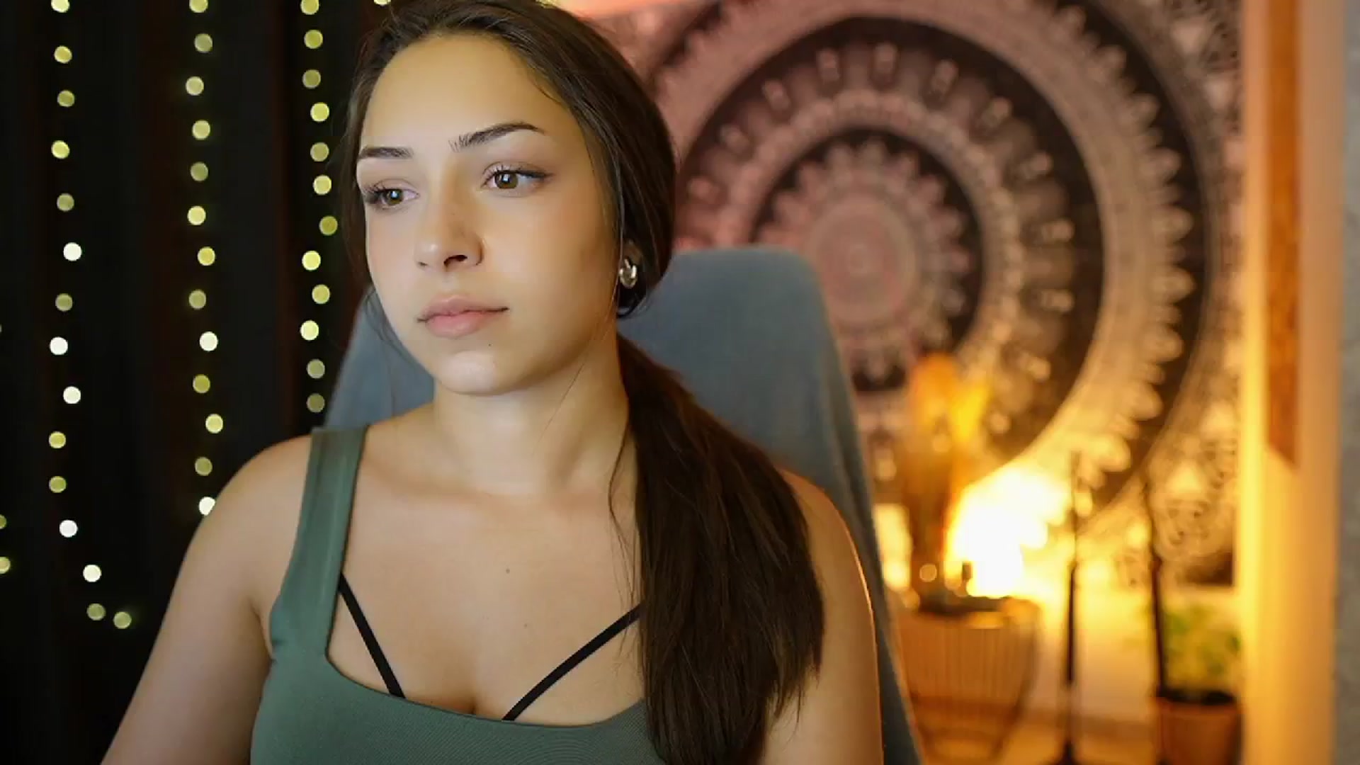 Gallery image thumbnail from Briar__Rose's myfreecams stream on, 07/03/2024, 18:01 image 14 of 20