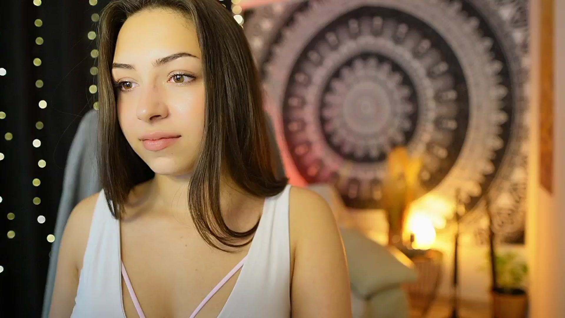 Gallery image thumbnail from Briar__Rose's myfreecams stream on, 07/04/2024, 14:38 image 18 of 20