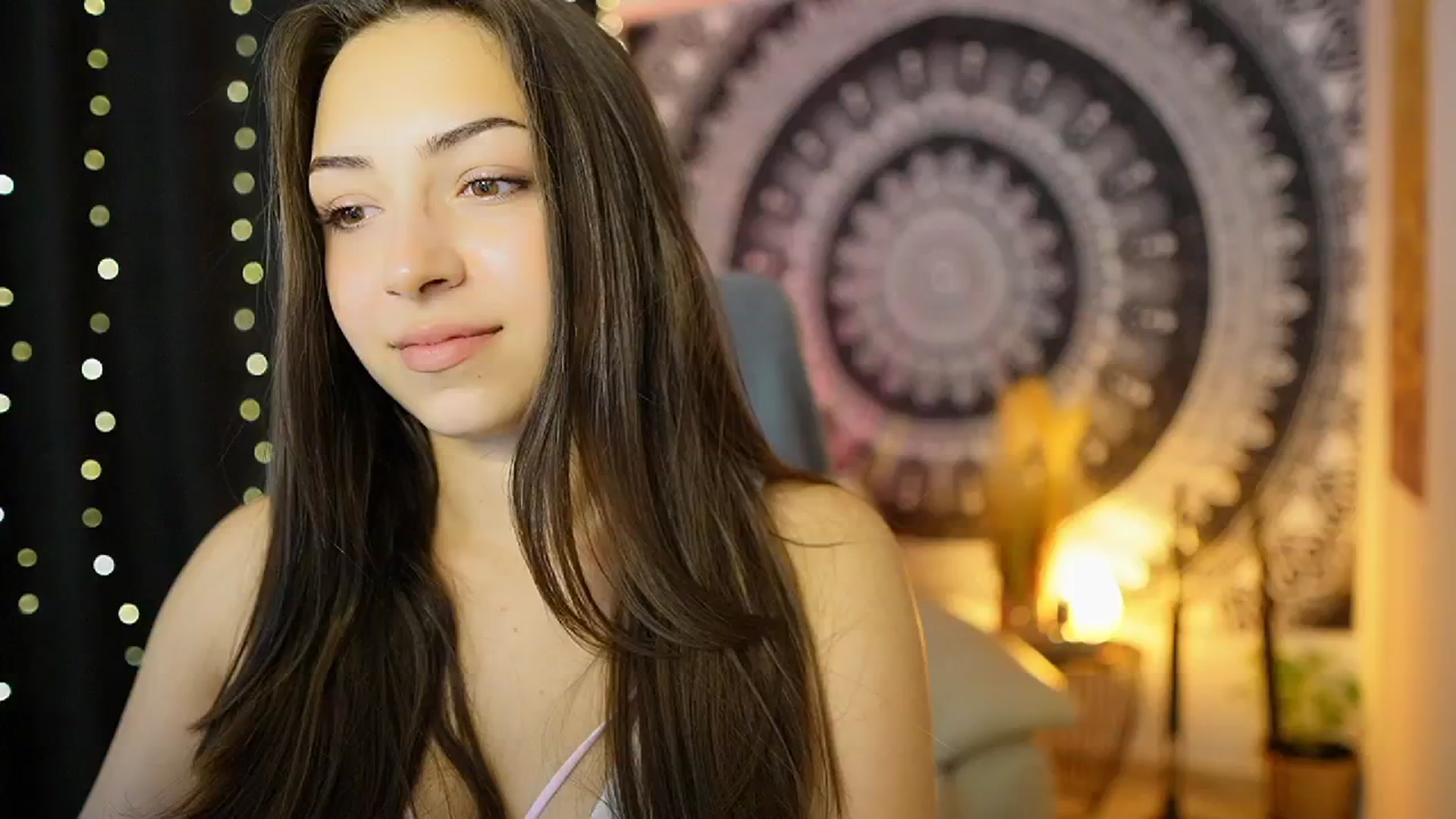 Gallery image thumbnail from Briar__Rose's myfreecams stream on, 07/04/2024, 14:38 image 5 of 20