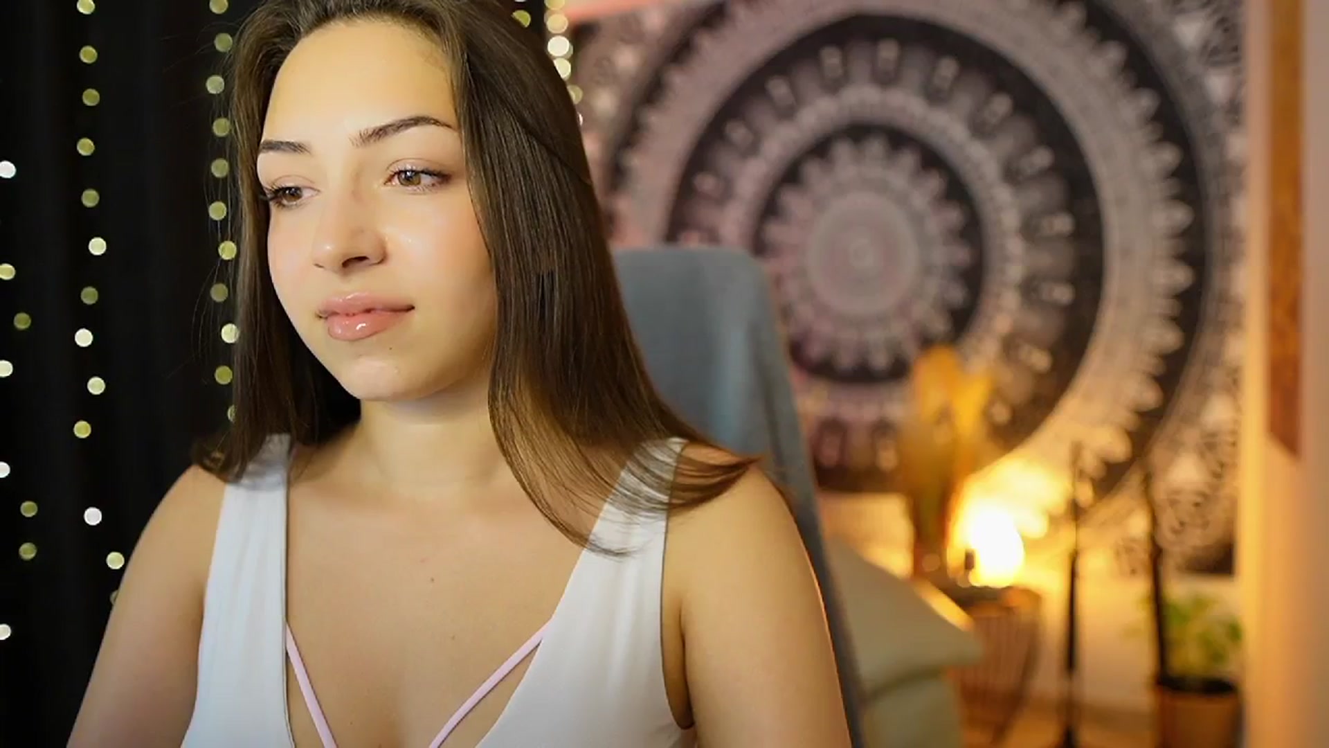 Gallery image thumbnail from Briar__Rose's myfreecams stream on, 07/04/2024, 16:35 image 5 of 20