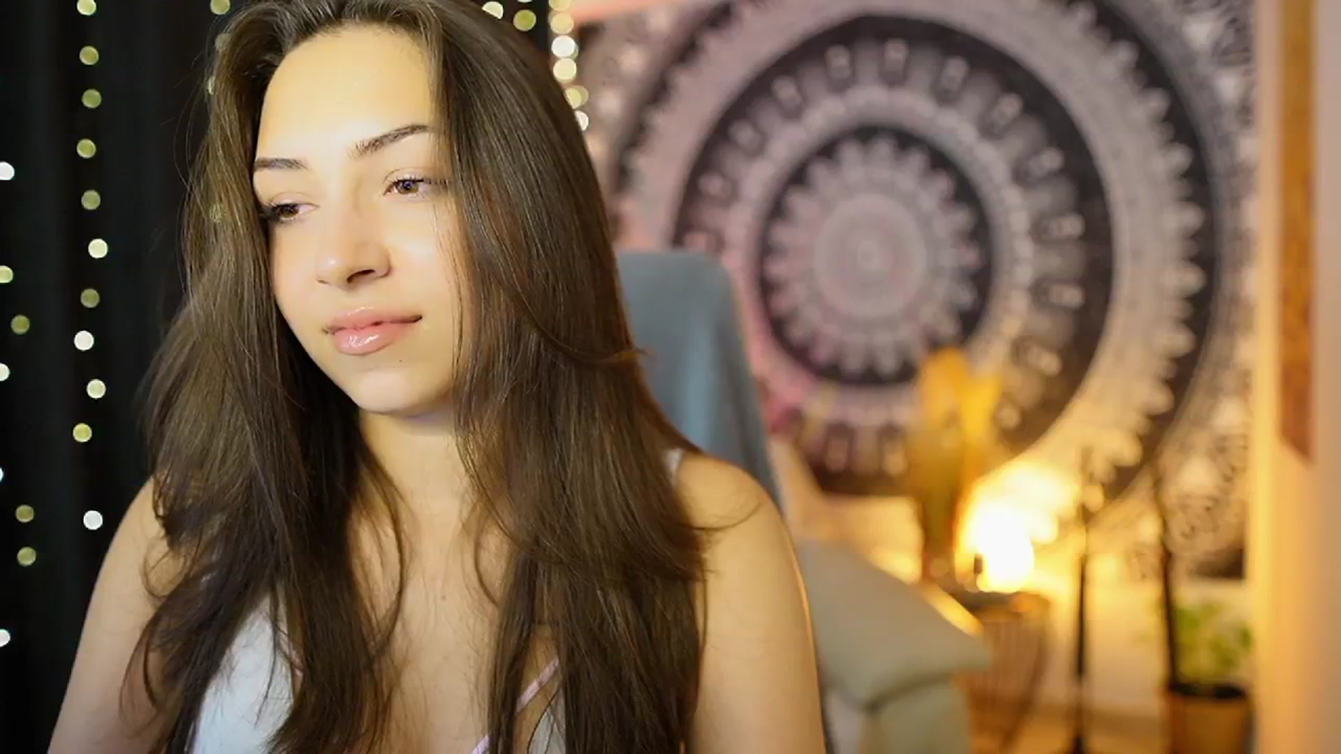 Gallery image thumbnail from Briar__Rose's myfreecams stream on, 07/04/2024, 16:35 image 16 of 20