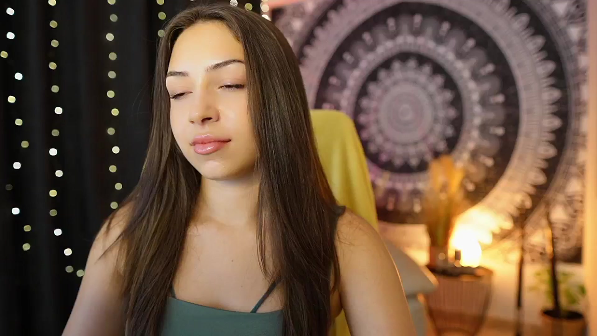Gallery image thumbnail from Briar__Rose's myfreecams stream on, 07/16/2024, 14:32 image 14 of 20