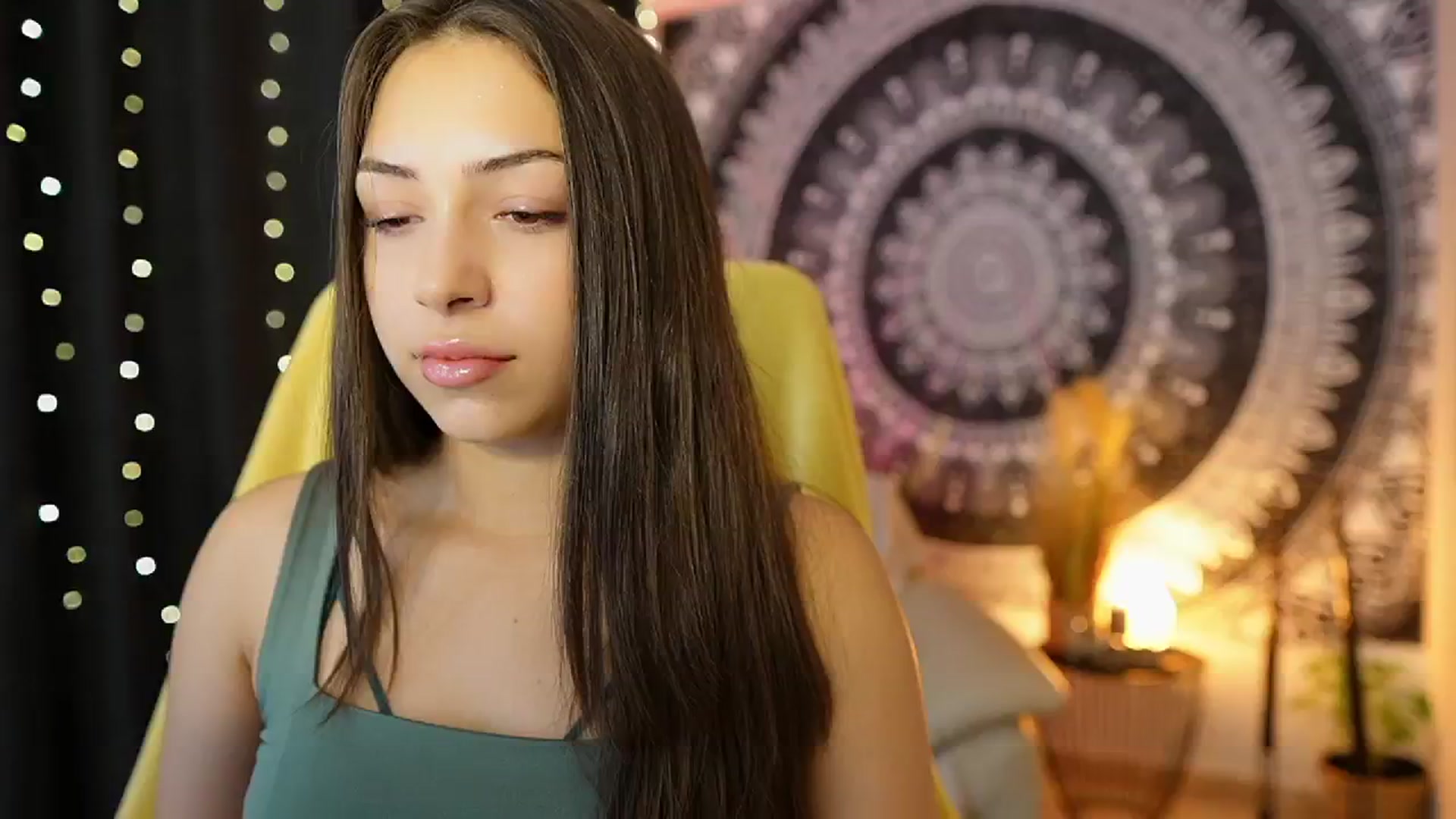 Gallery image thumbnail from Briar__Rose's myfreecams stream on, 07/16/2024, 14:32 image 3 of 20