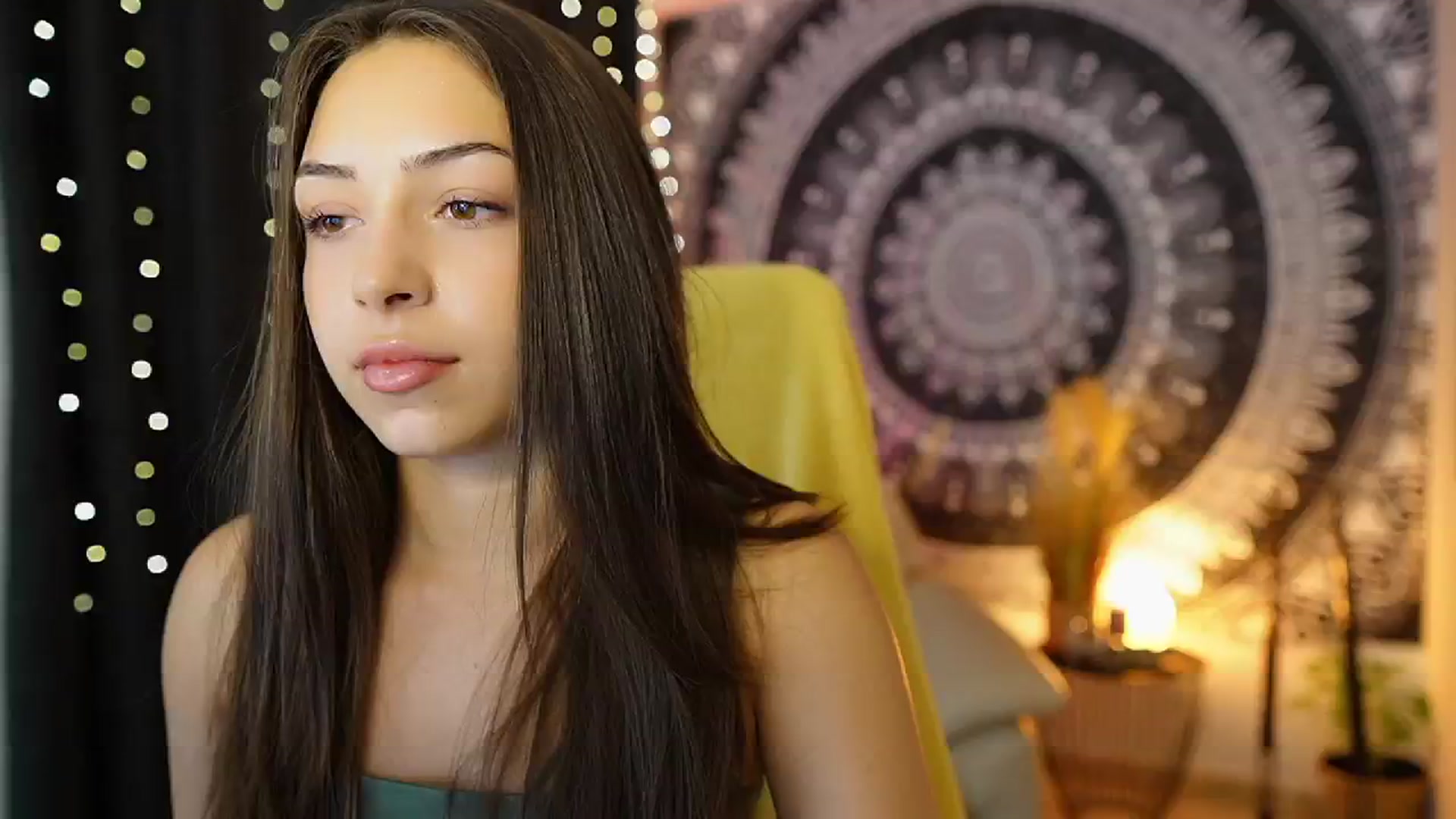 Gallery image thumbnail from Briar__Rose's myfreecams stream on, 07/16/2024, 17:03 image 1 of 20