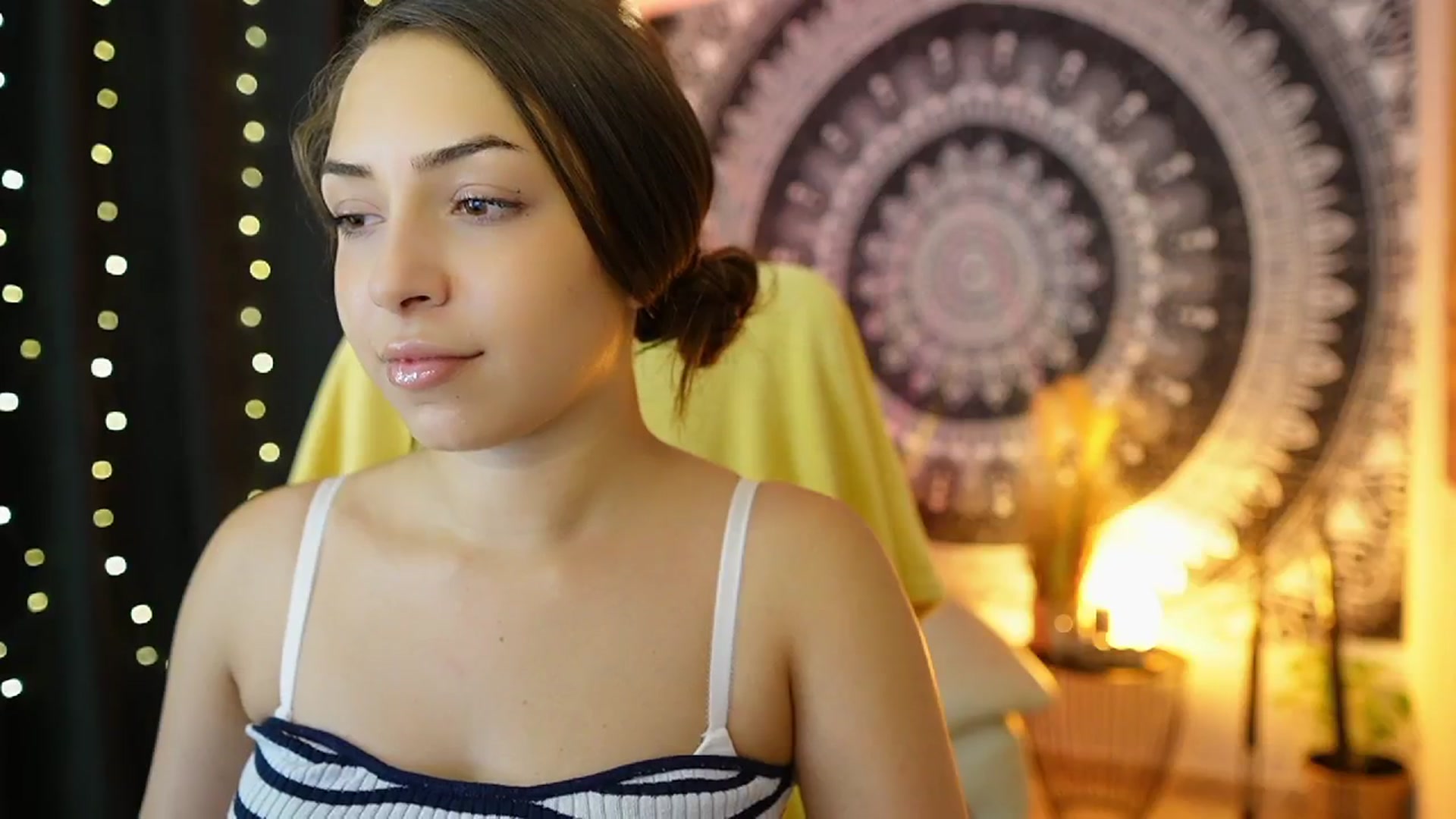 Gallery image thumbnail from Briar__Rose's myfreecams stream on, 07/17/2024, 14:47 image 4 of 20