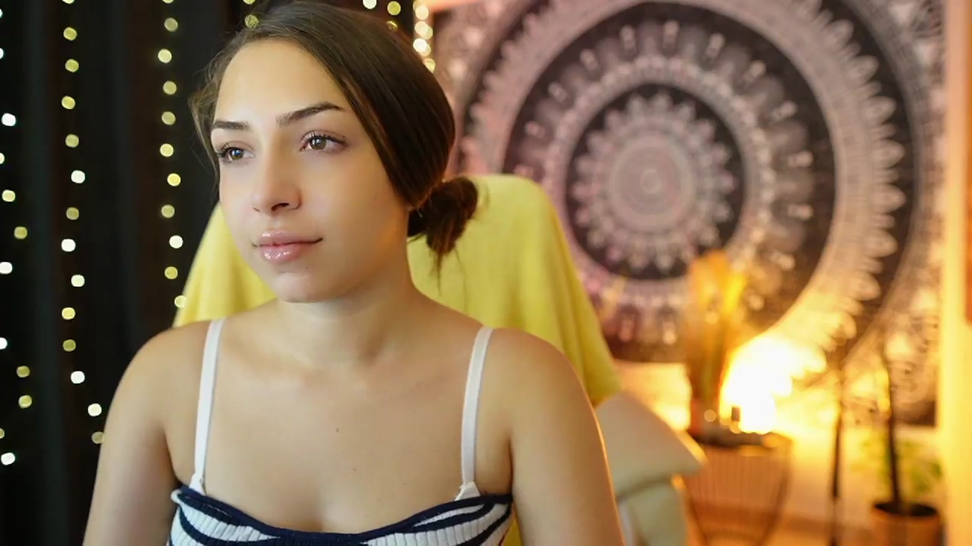 Gallery image thumbnail from Briar__Rose's myfreecams stream on, 07/17/2024, 14:47 image 16 of 20