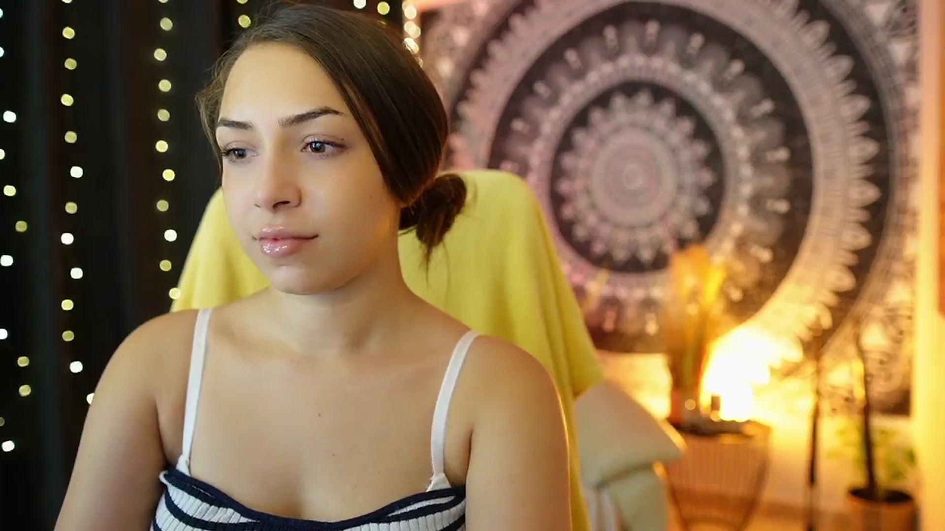 Gallery image thumbnail from Briar__Rose's myfreecams stream on, 07/17/2024, 14:47 image 19 of 20