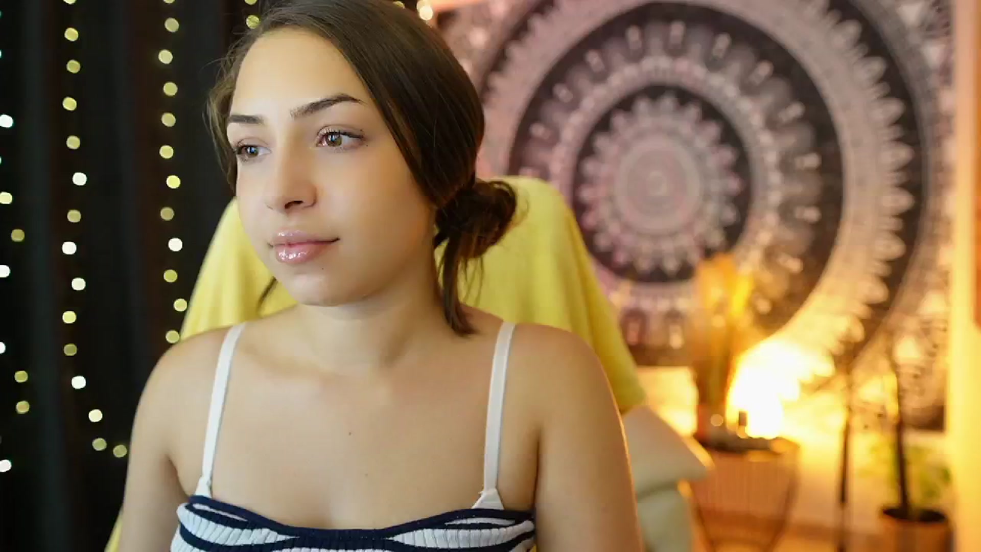 Gallery image thumbnail from Briar__Rose's myfreecams stream on, 07/17/2024, 15:25 image 6 of 20
