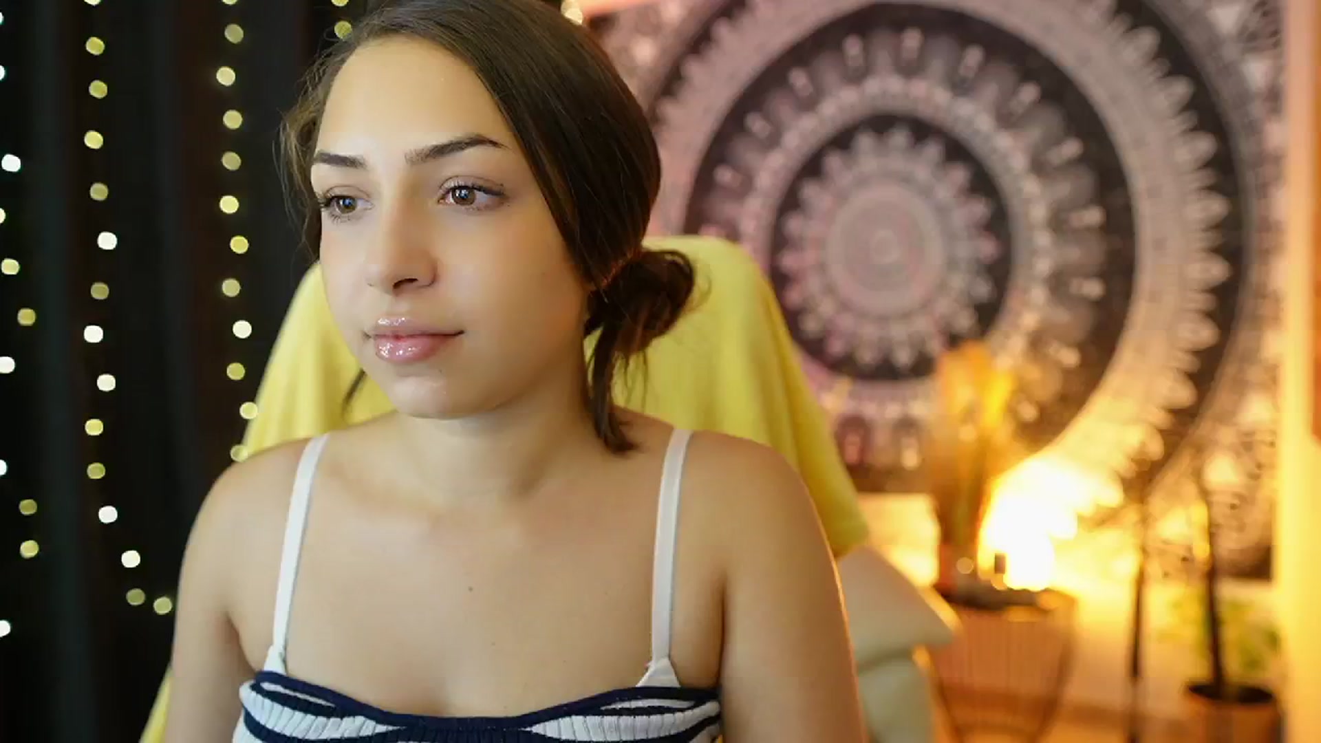 Gallery image thumbnail from Briar__Rose's myfreecams stream on, 07/17/2024, 15:25 image 7 of 20