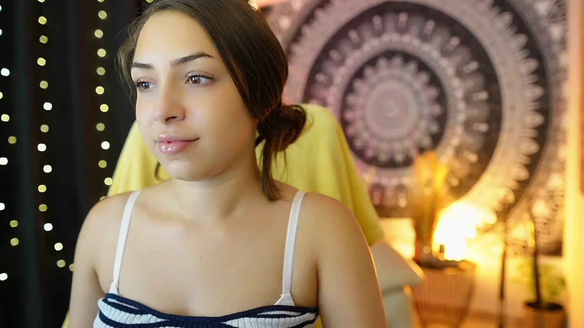 Gallery image thumbnail from Briar__Rose's myfreecams stream on, 07/17/2024, 15:25 image 14 of 20