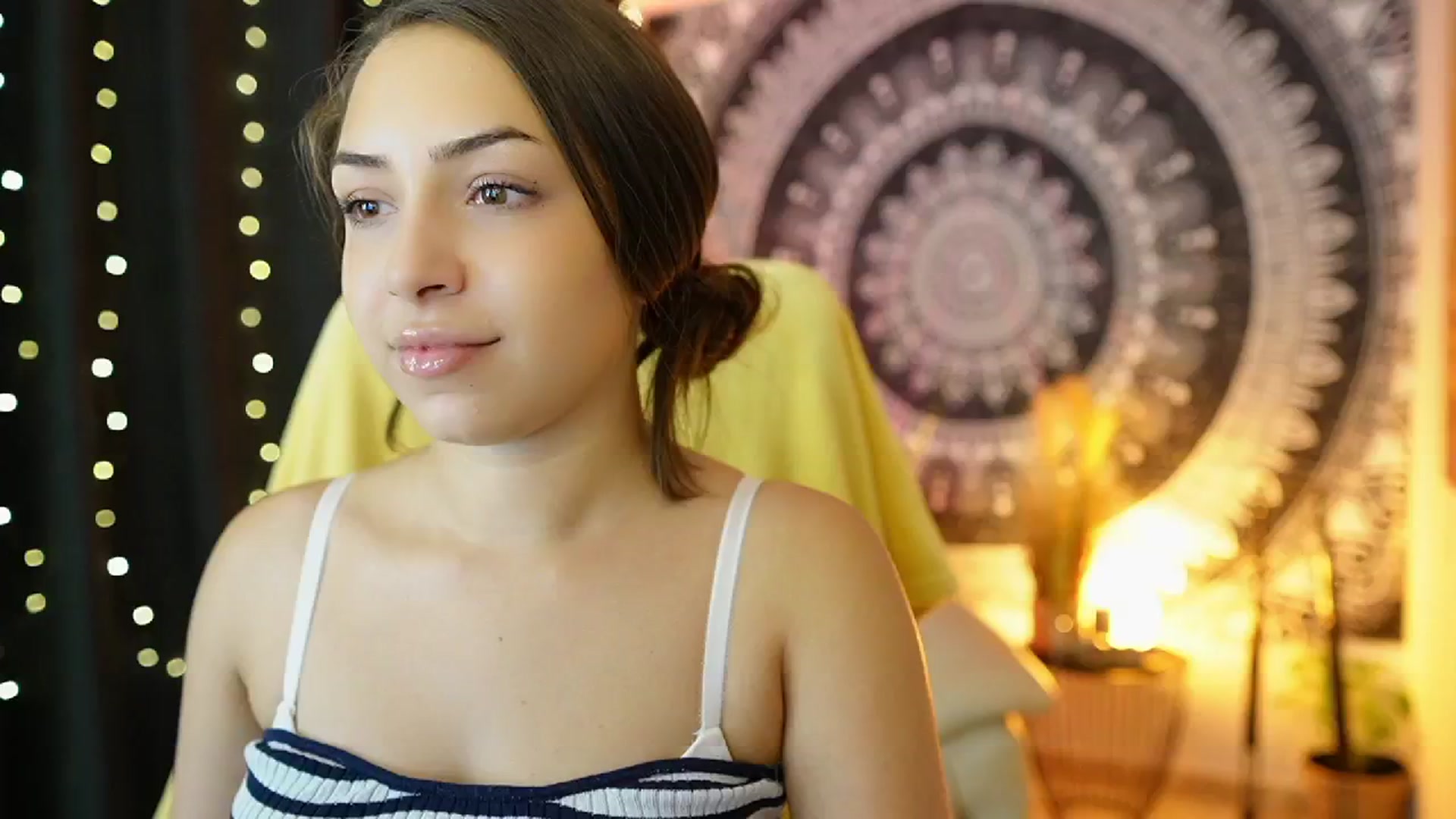 Gallery image thumbnail from Briar__Rose's myfreecams stream on, 07/17/2024, 15:25 image 16 of 20