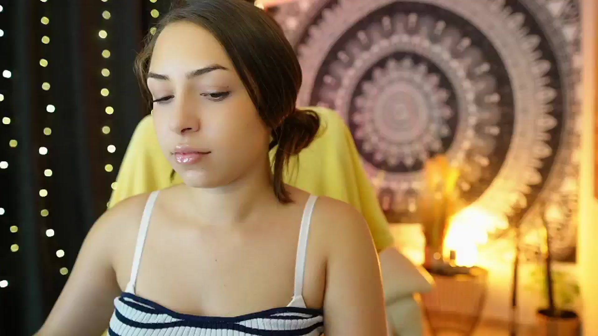 Gallery image thumbnail from Briar__Rose's myfreecams stream on, 07/17/2024, 15:25 image 10 of 20