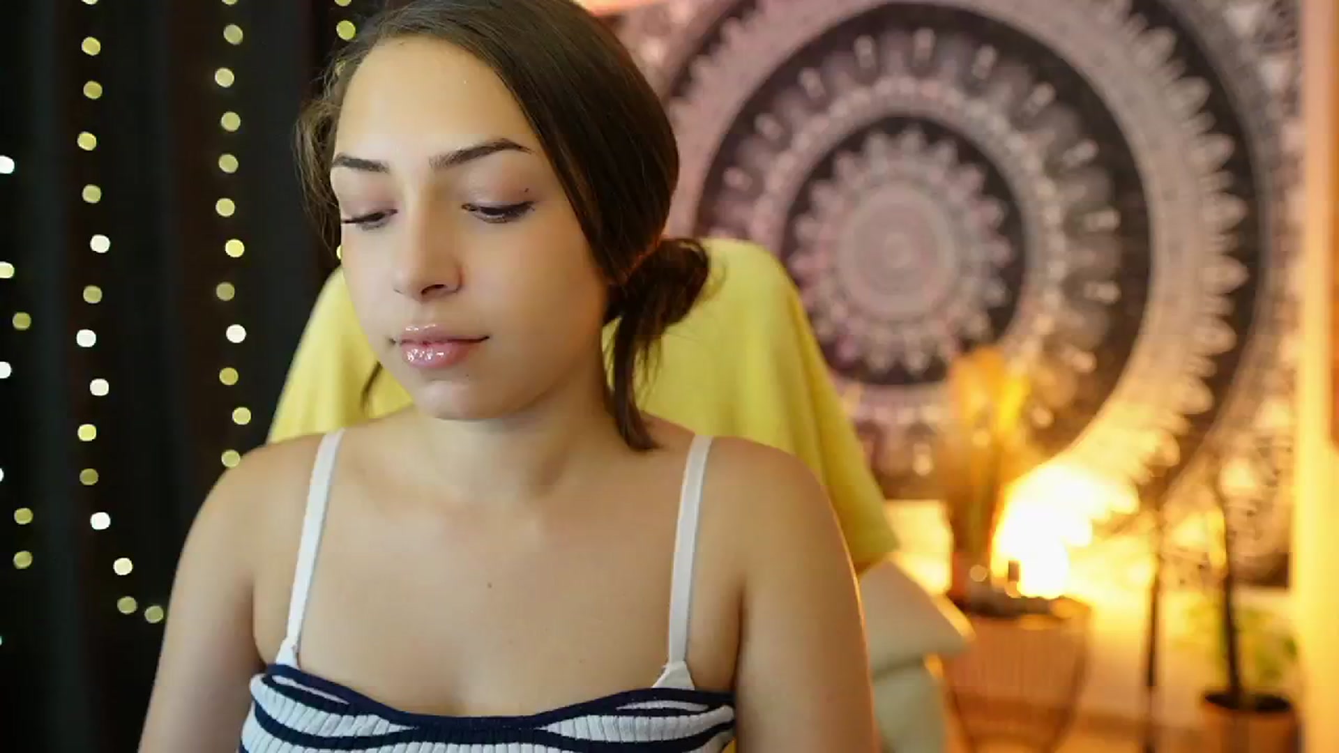 Gallery image thumbnail from Briar__Rose's myfreecams stream on, 07/17/2024, 15:25 image 4 of 20