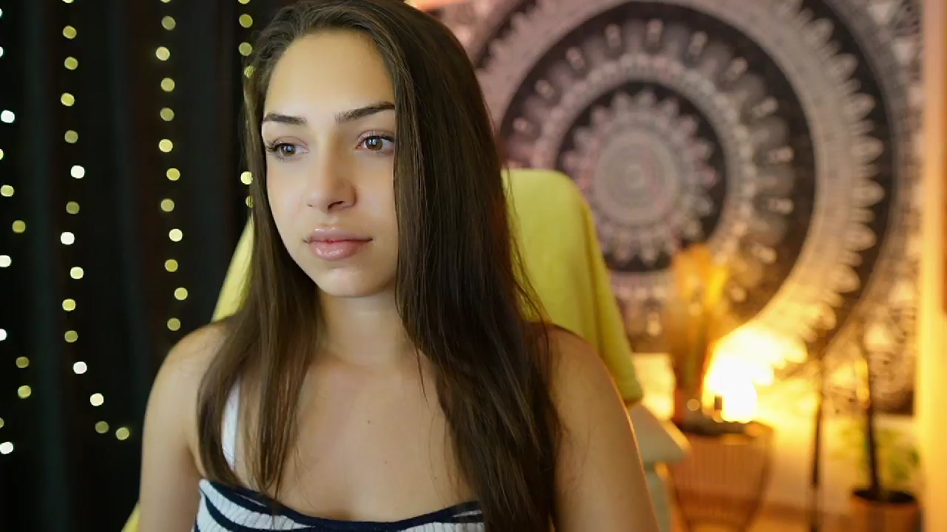 Gallery image thumbnail from Briar__Rose's myfreecams stream on, 07/17/2024, 16:37 image 8 of 20