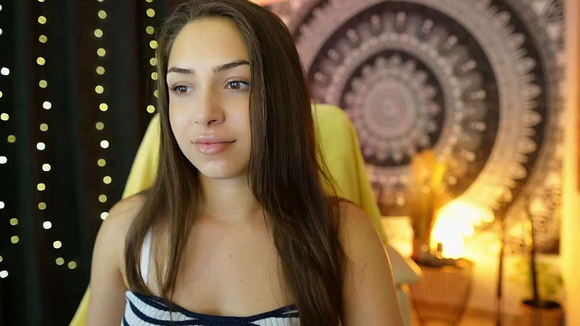 Gallery image thumbnail from Briar__Rose's myfreecams stream on, 07/17/2024, 16:37 image 5 of 20
